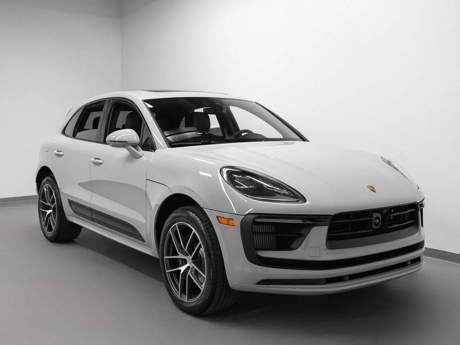 2026 Porsche Macan S (95B), 9/20