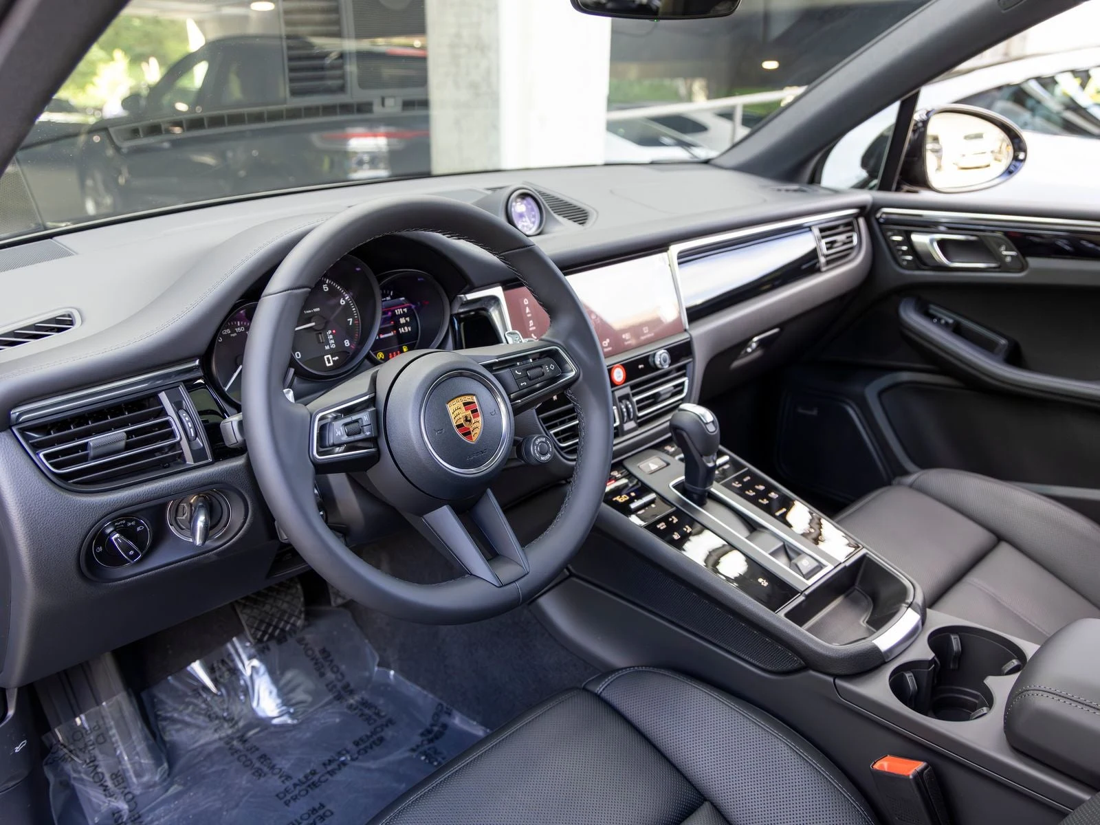 2026 Porsche Macan (95B), 4/20