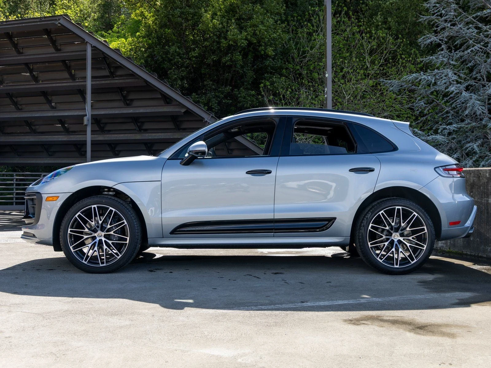 2026 Porsche Macan T (95B), 2/20