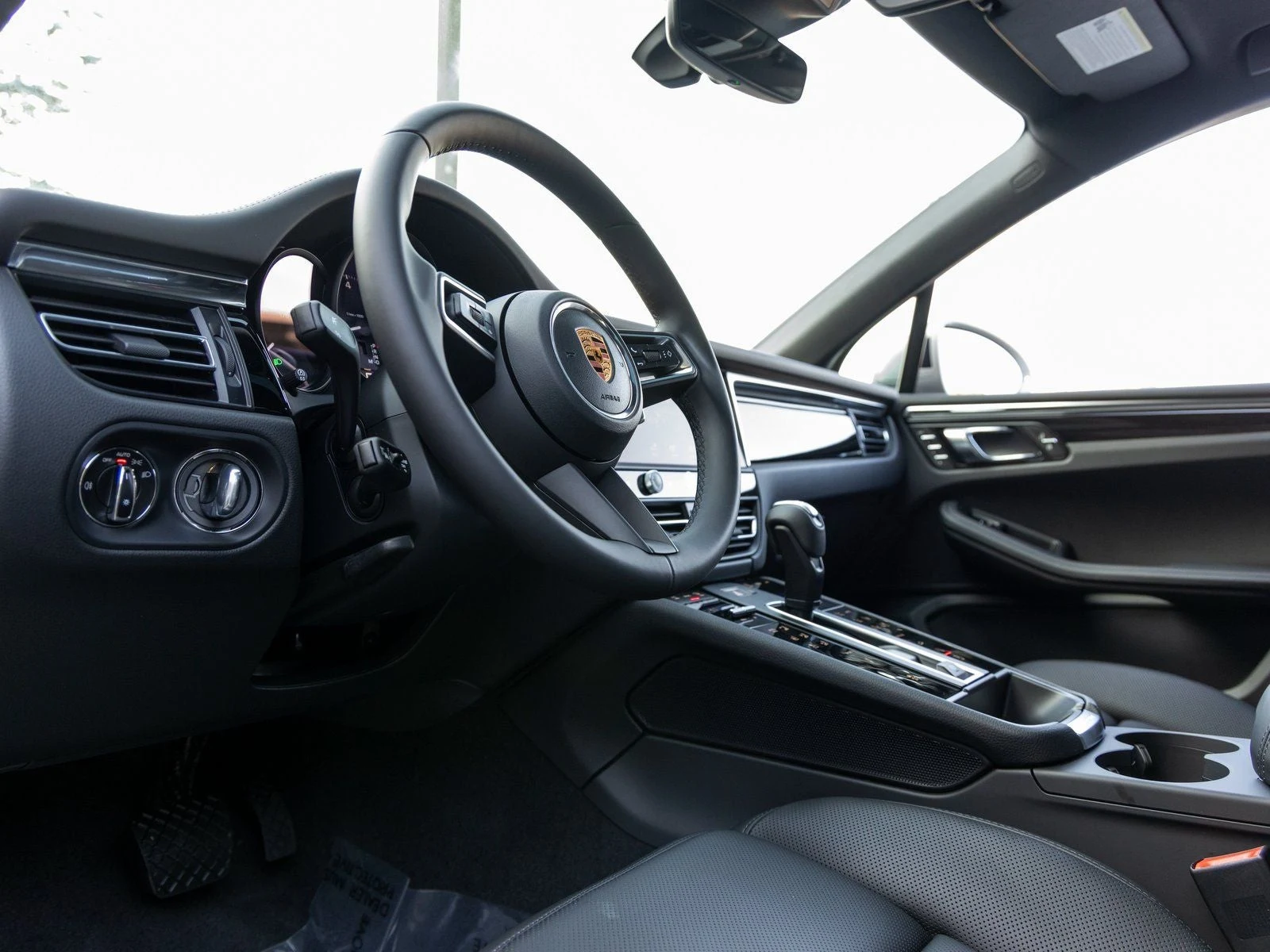 2026 Porsche Macan (95B), 4/20
