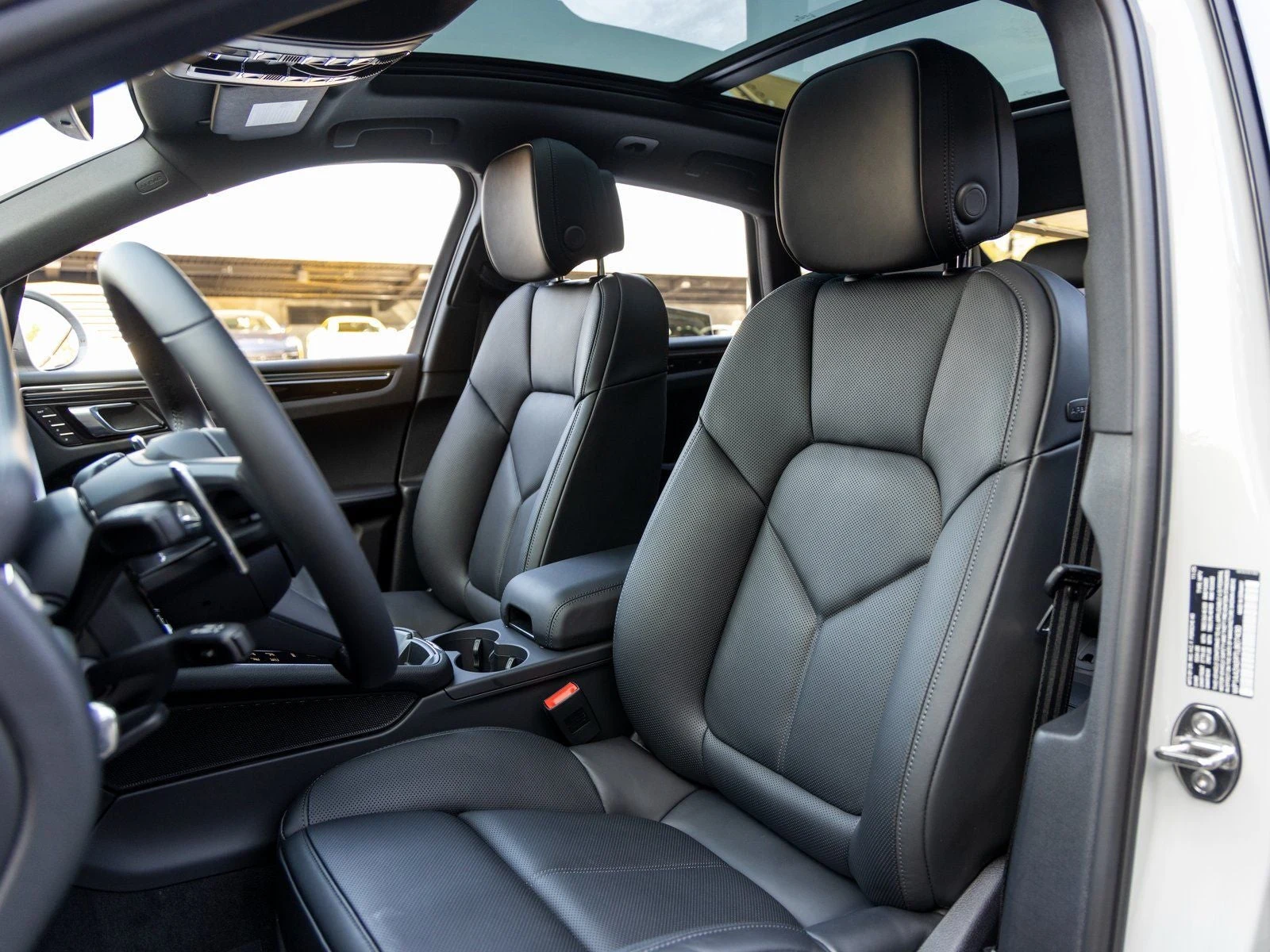 2026 Porsche Macan (95B), 5/20