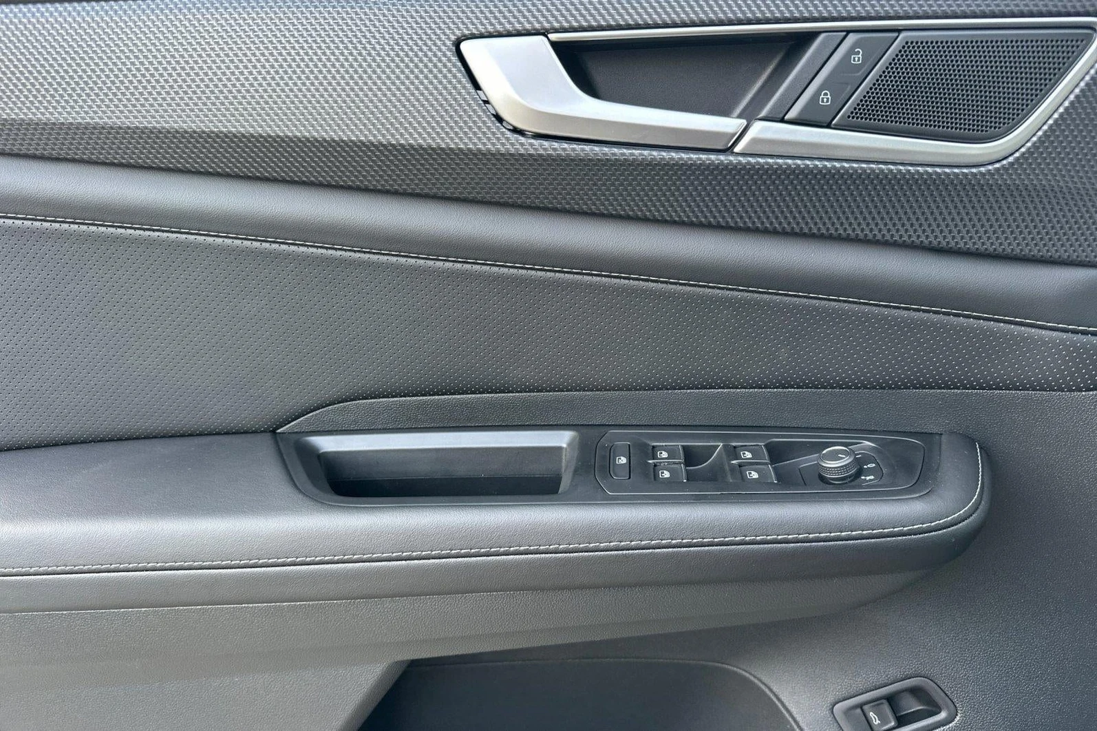 2026 Volkswagen Atlas Cross Sport 2.0T SEL (2024 Update), 10/20