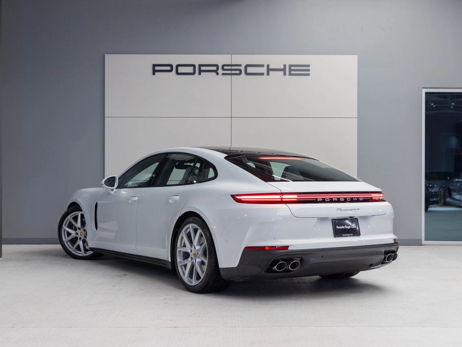 2026 Porsche Panamera 4 (976), 3/20