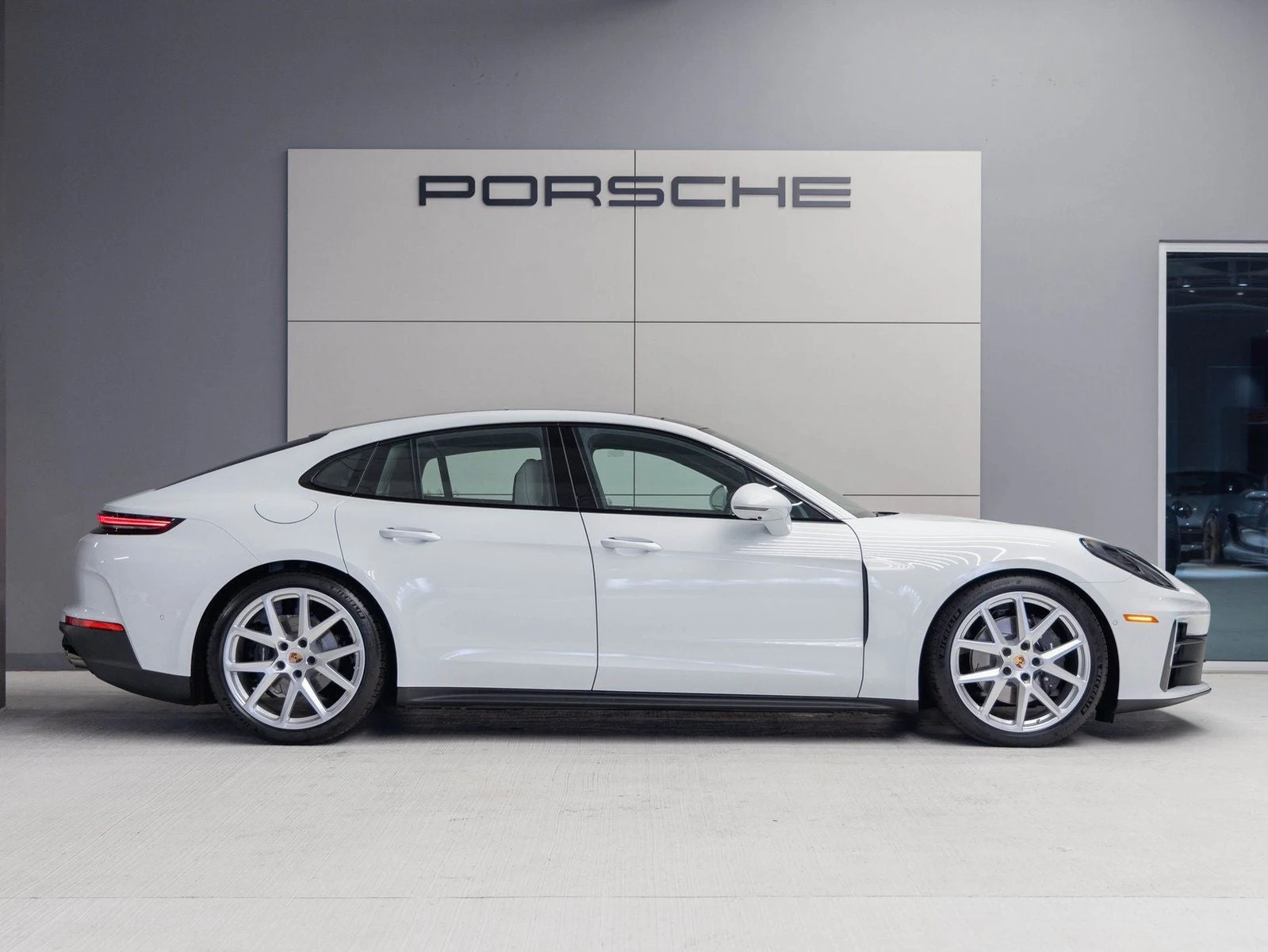 2026 Porsche Panamera 4 (976), 8/20