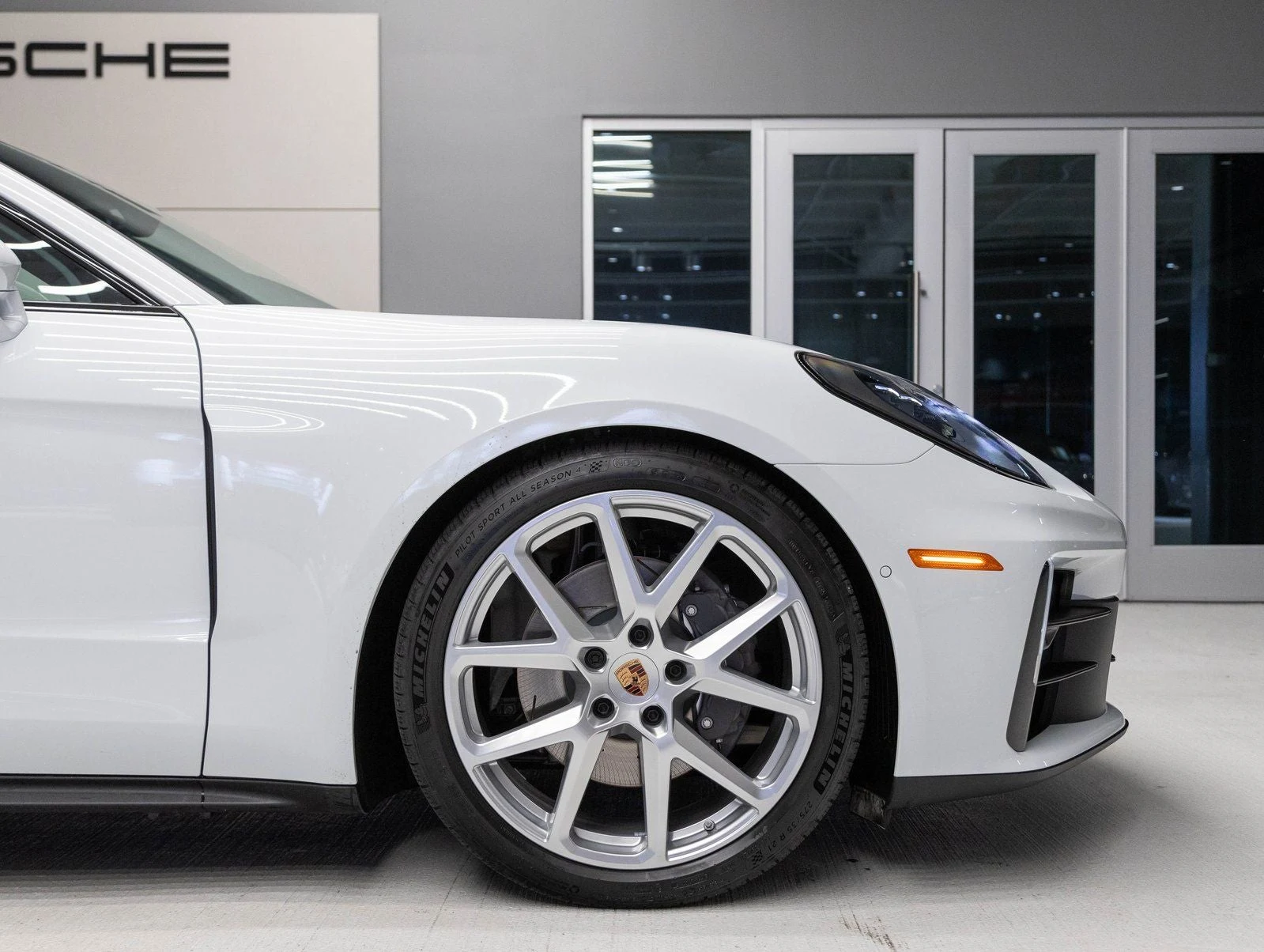 2026 Porsche Panamera 4 (976), 11/20