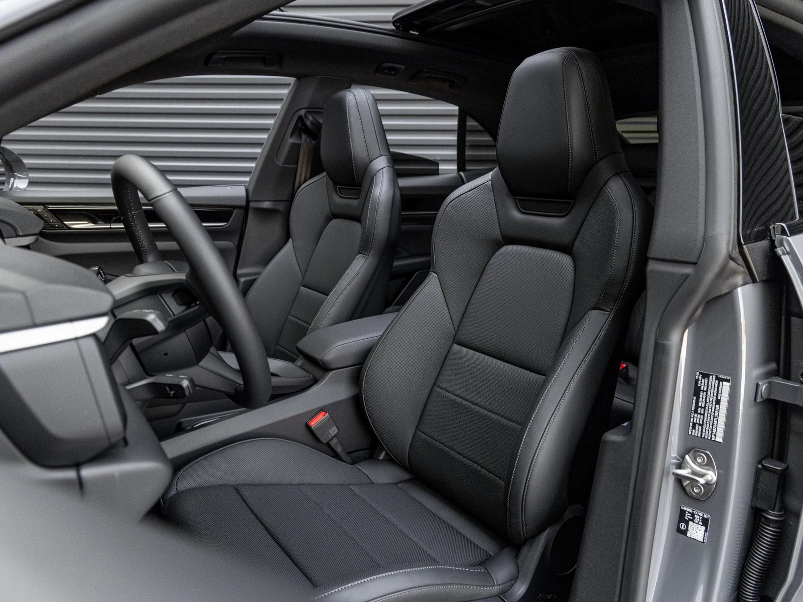 2026 Porsche Macan 4S Electric (XAB), 5/20