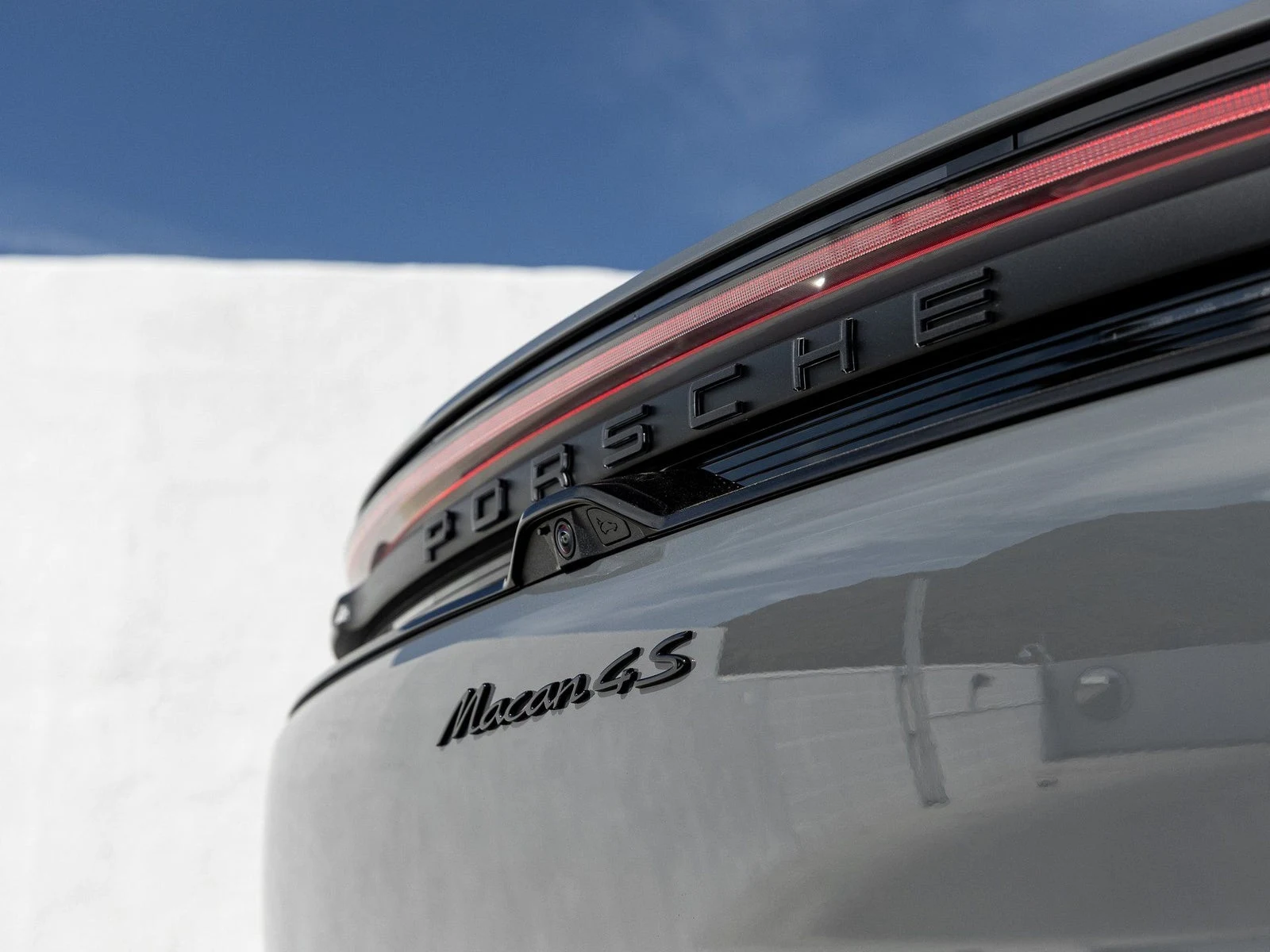 2026 Porsche Macan 4S Electric (XAB), 12/20