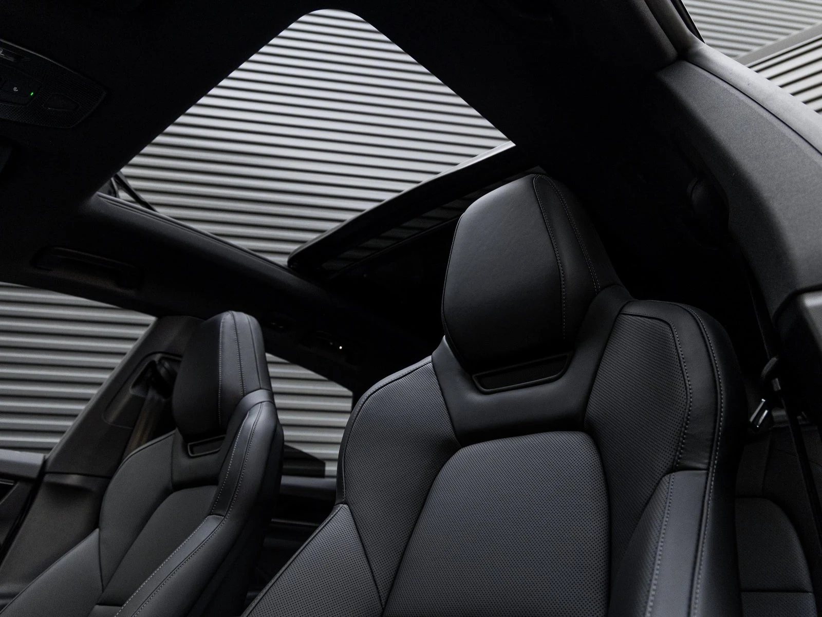 2026 Porsche Macan 4S Electric (XAB), 15/20