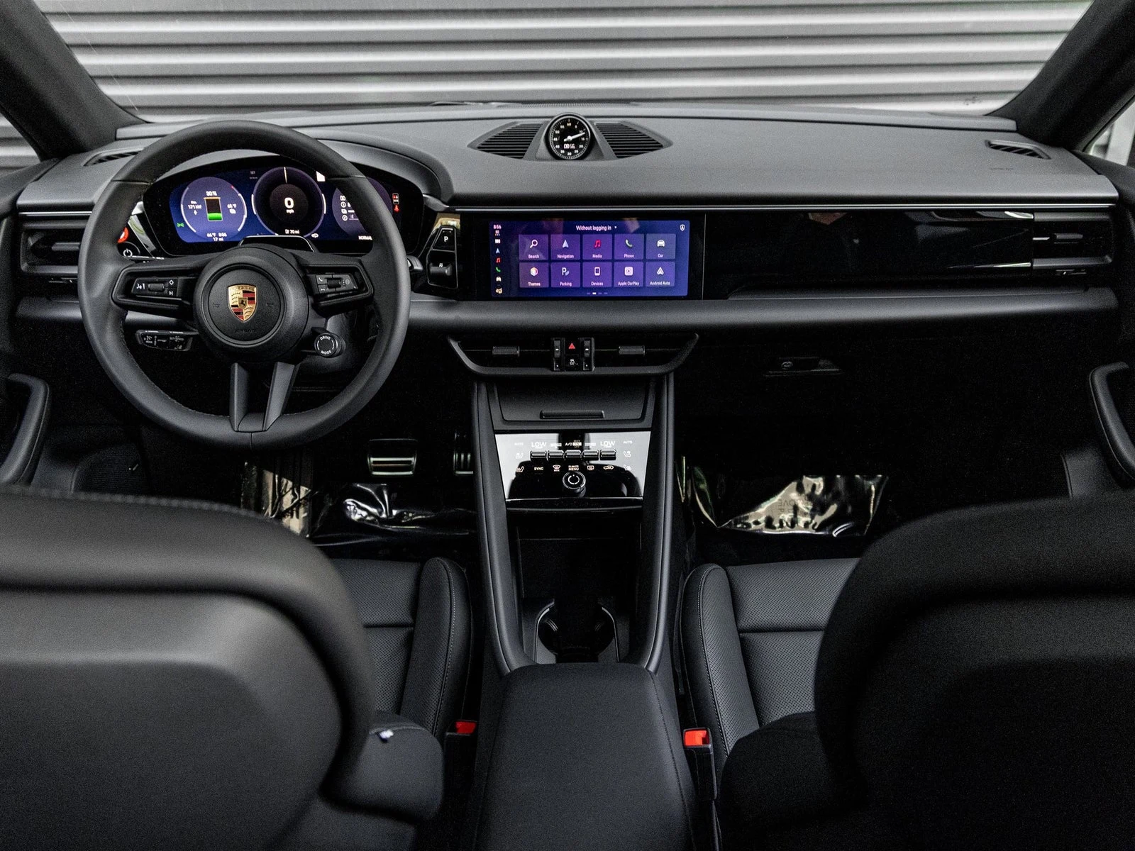 2026 Porsche Macan 4S Electric (XAB), 16/20