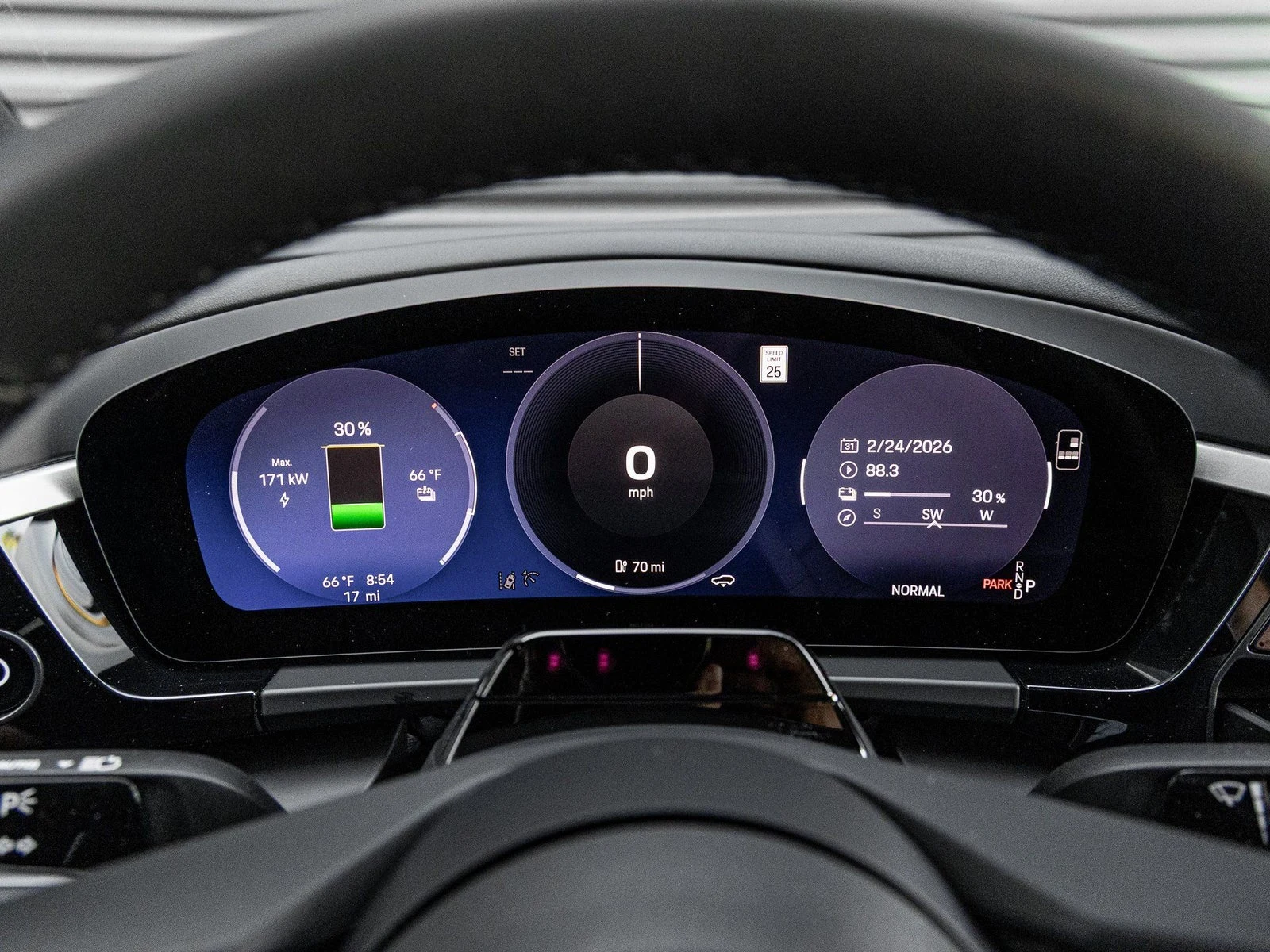 2026 Porsche Macan 4S Electric (XAB), 18/20