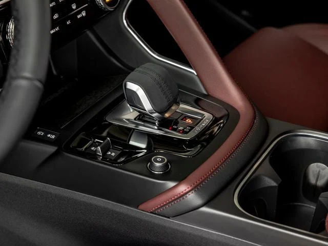 2024 Jaguar E-Pace P250 R-Dynamic SE (X540), 16/20