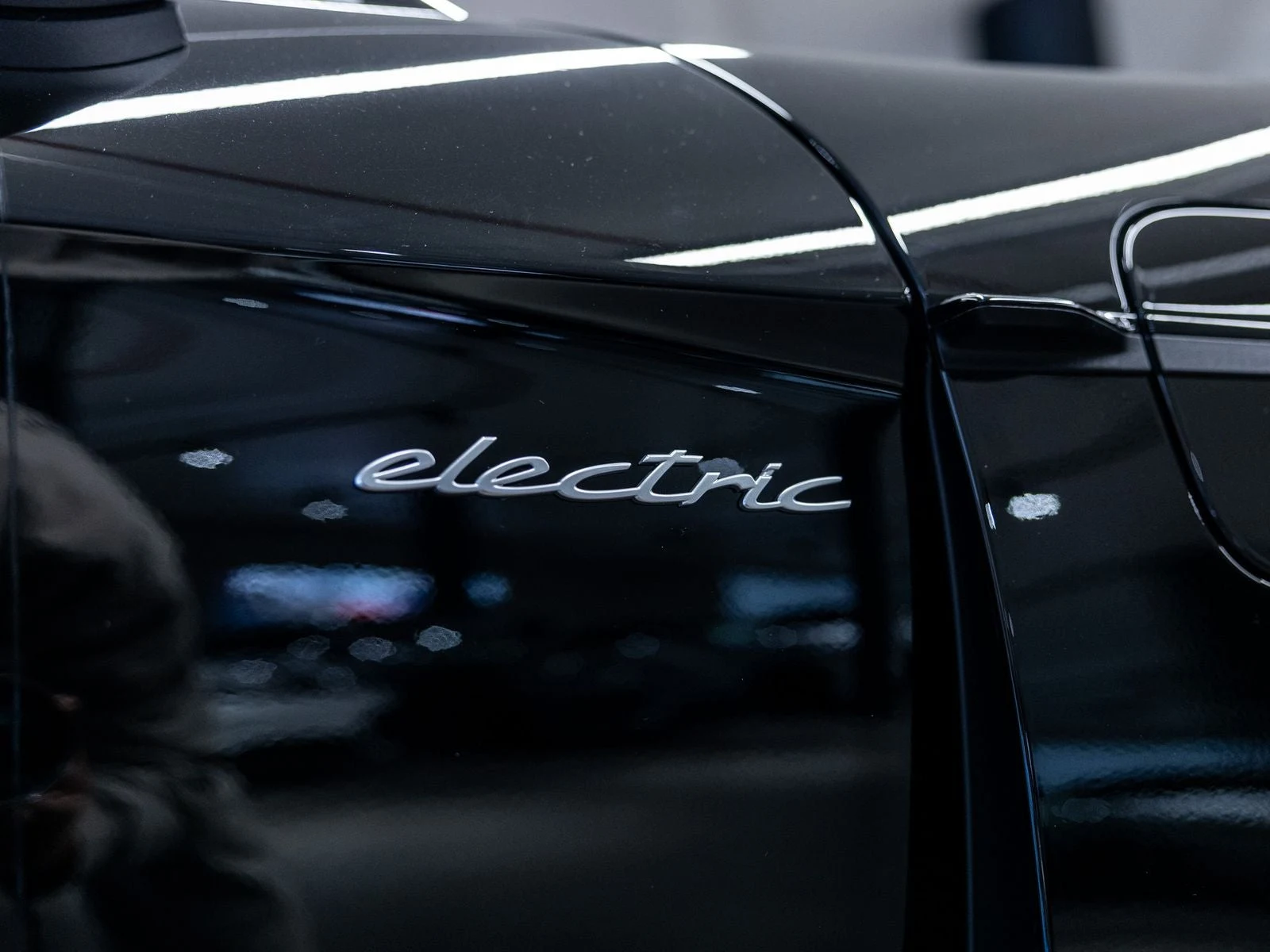 2026 Porsche Taycan Sedan (2025 Update), 19/20