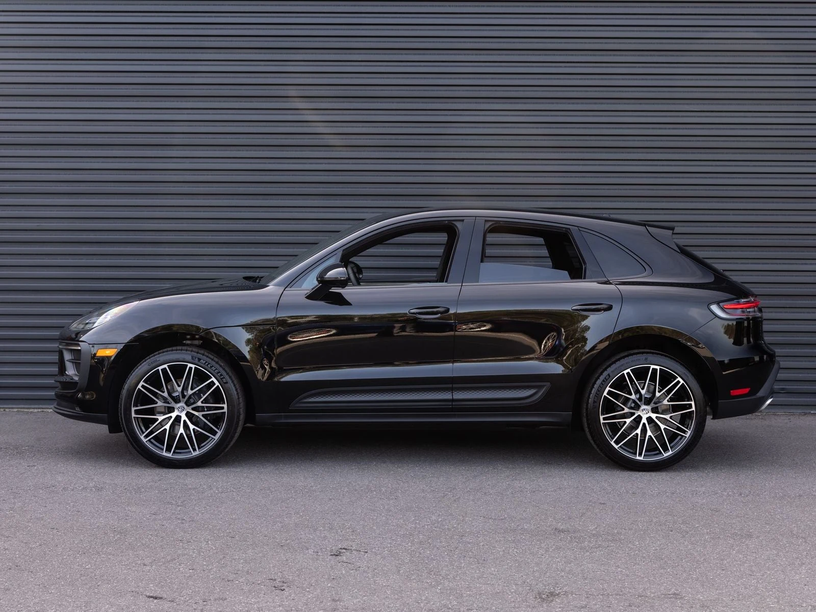 2026 Porsche Macan (95B), 2/20