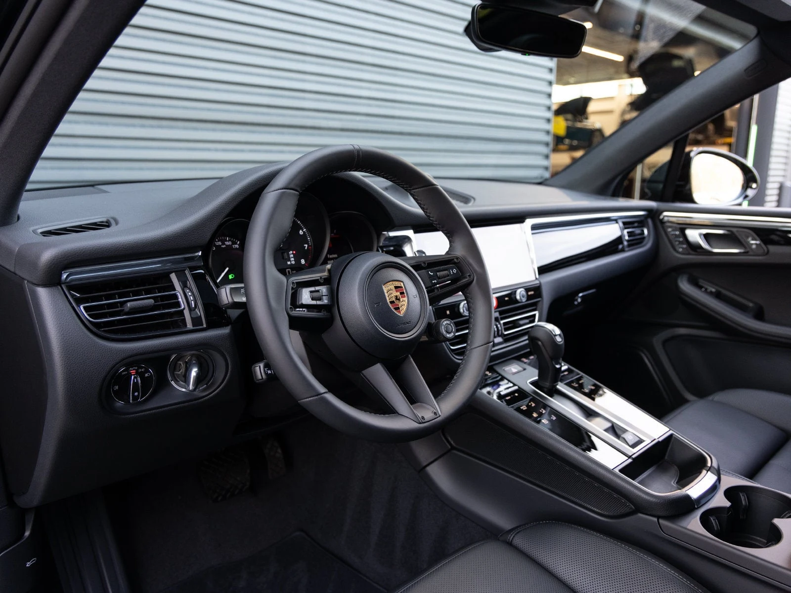 2026 Porsche Macan (95B), 4/20