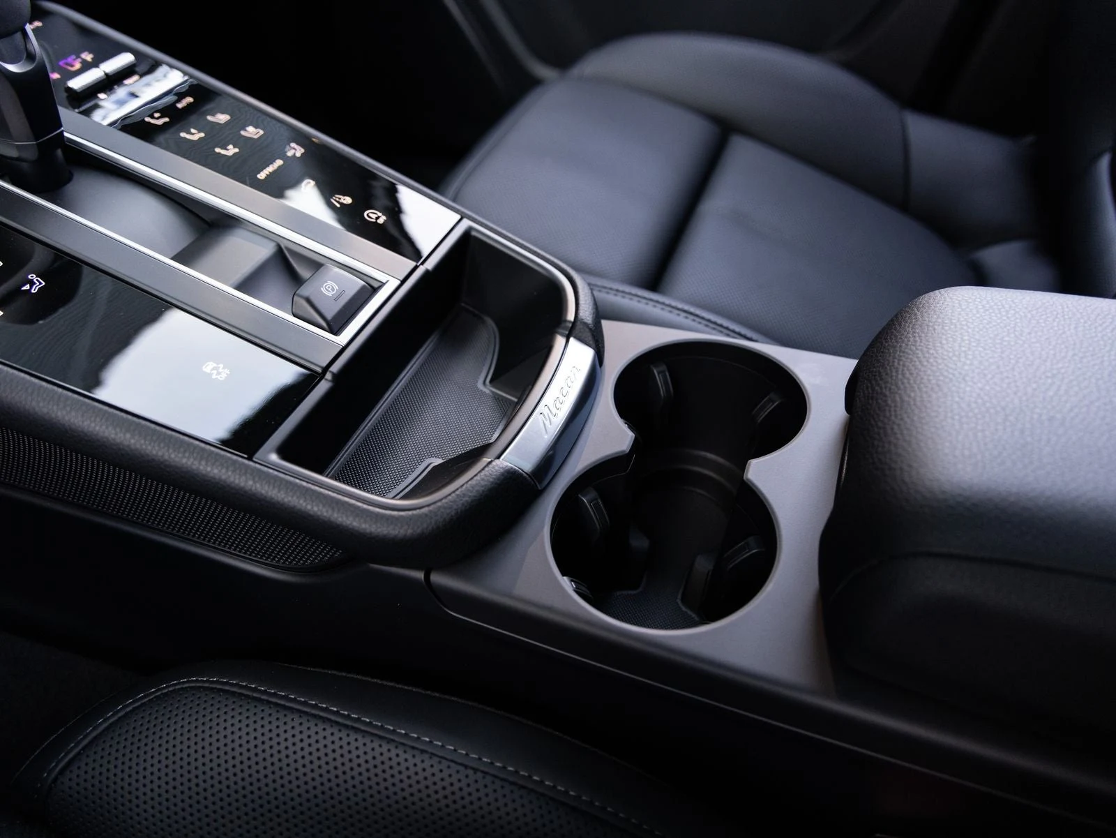 2026 Porsche Macan (95B), 19/20