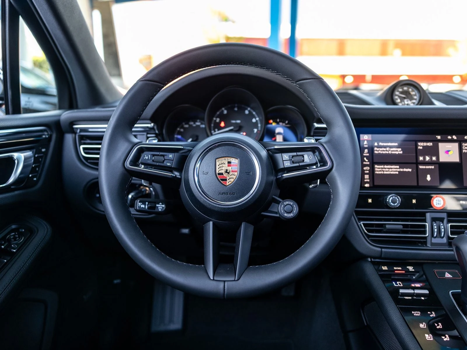2026 Porsche Macan (95B), 6/20