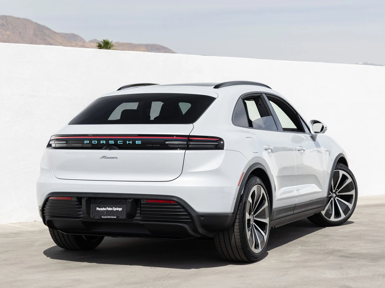 2026 Porsche Macan Electric (XAB), 7/20