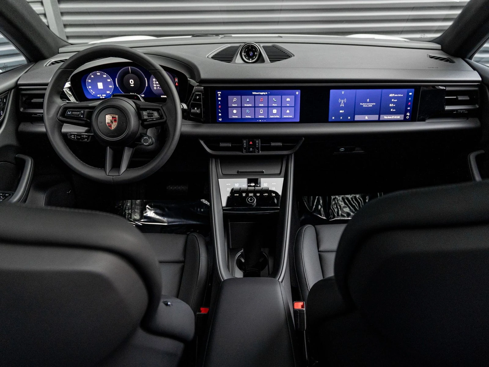 2026 Porsche Macan Electric (XAB), 17/20