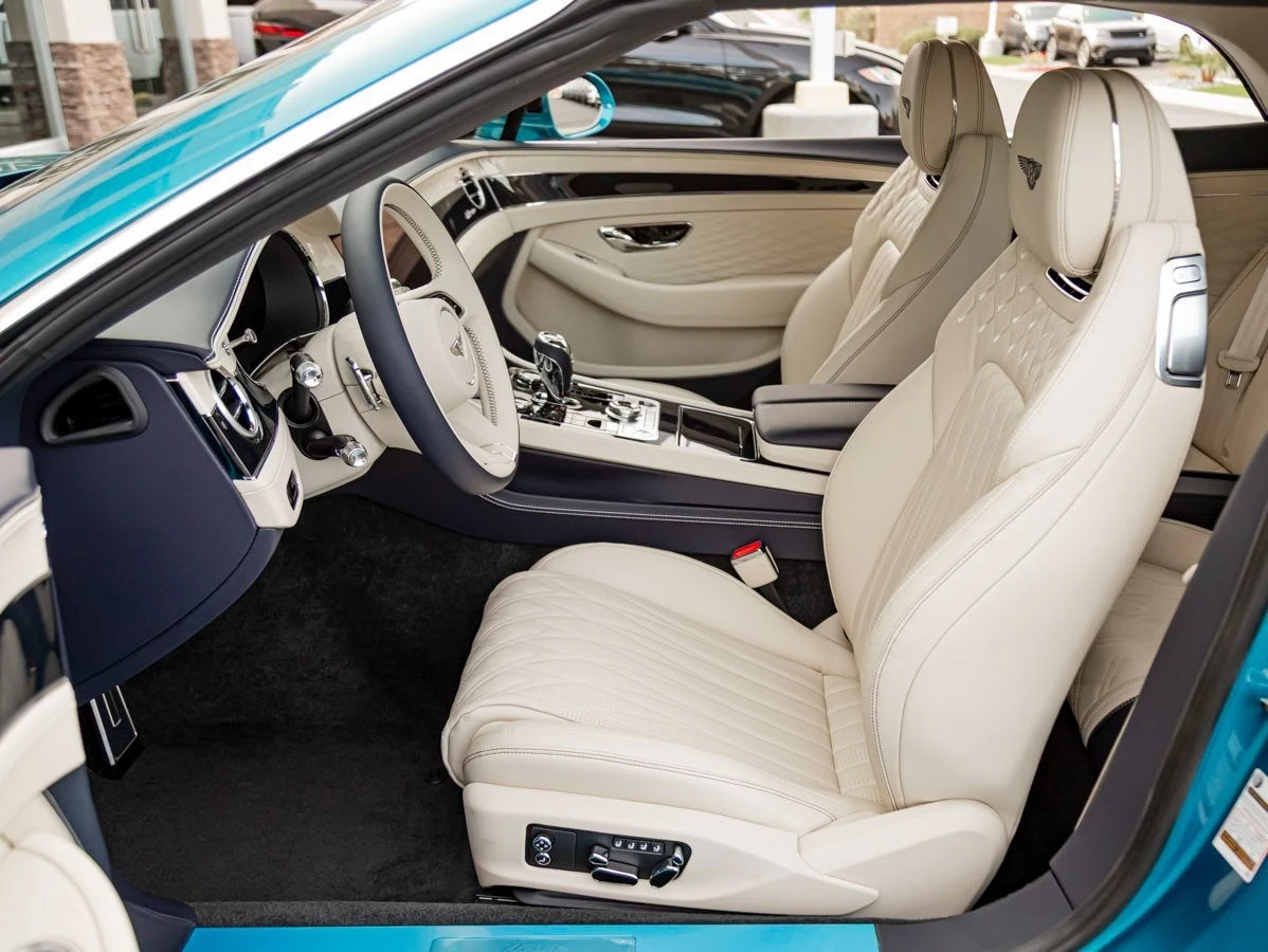 2026 Bentley Continental GTC Azure (4th Generation), 2/20