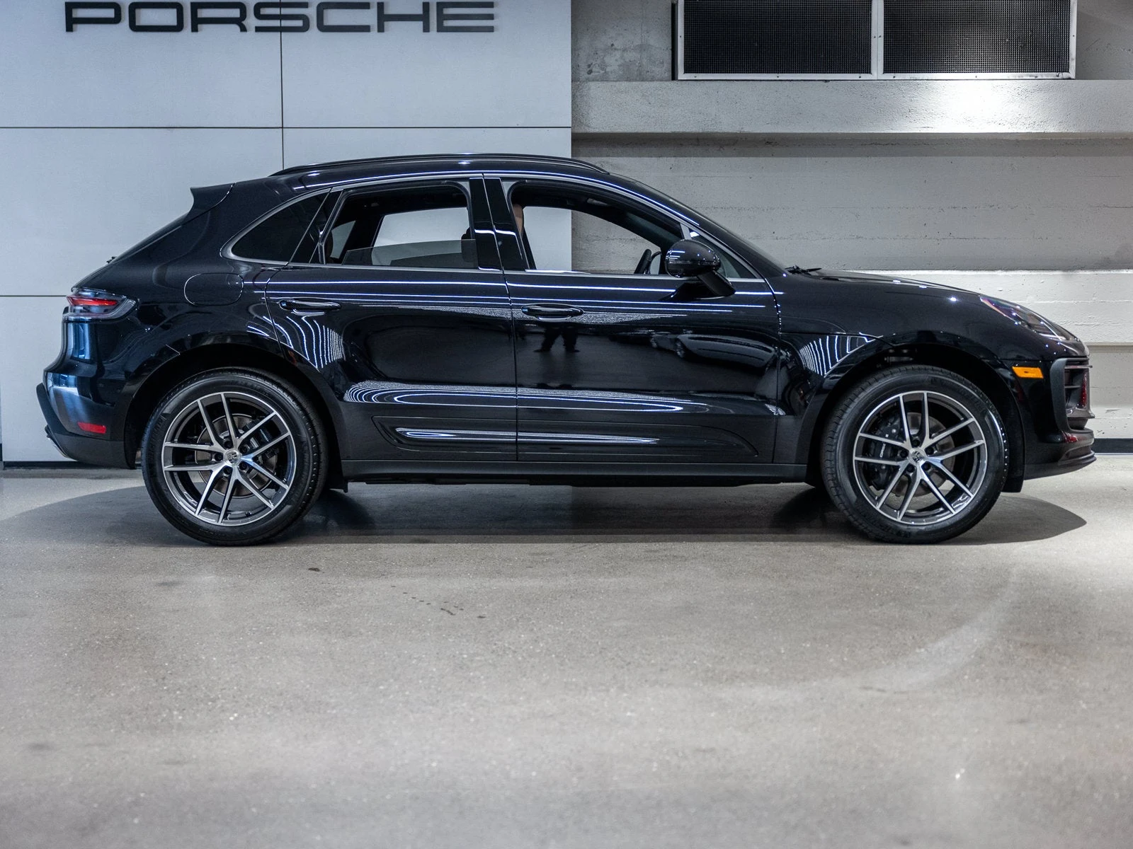 2026 Porsche Macan (95B), 9/20