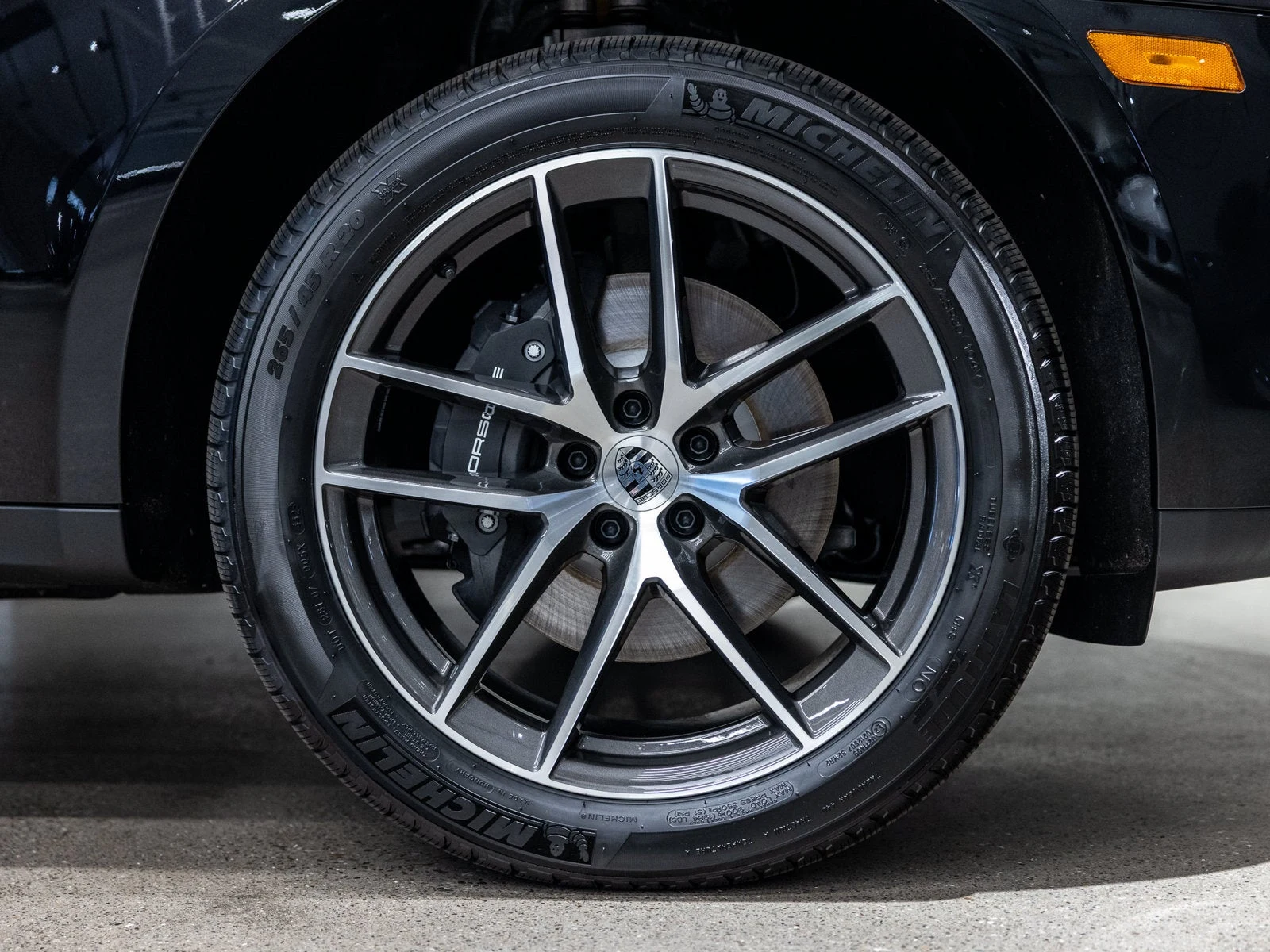 2026 Porsche Macan (95B), 20/20