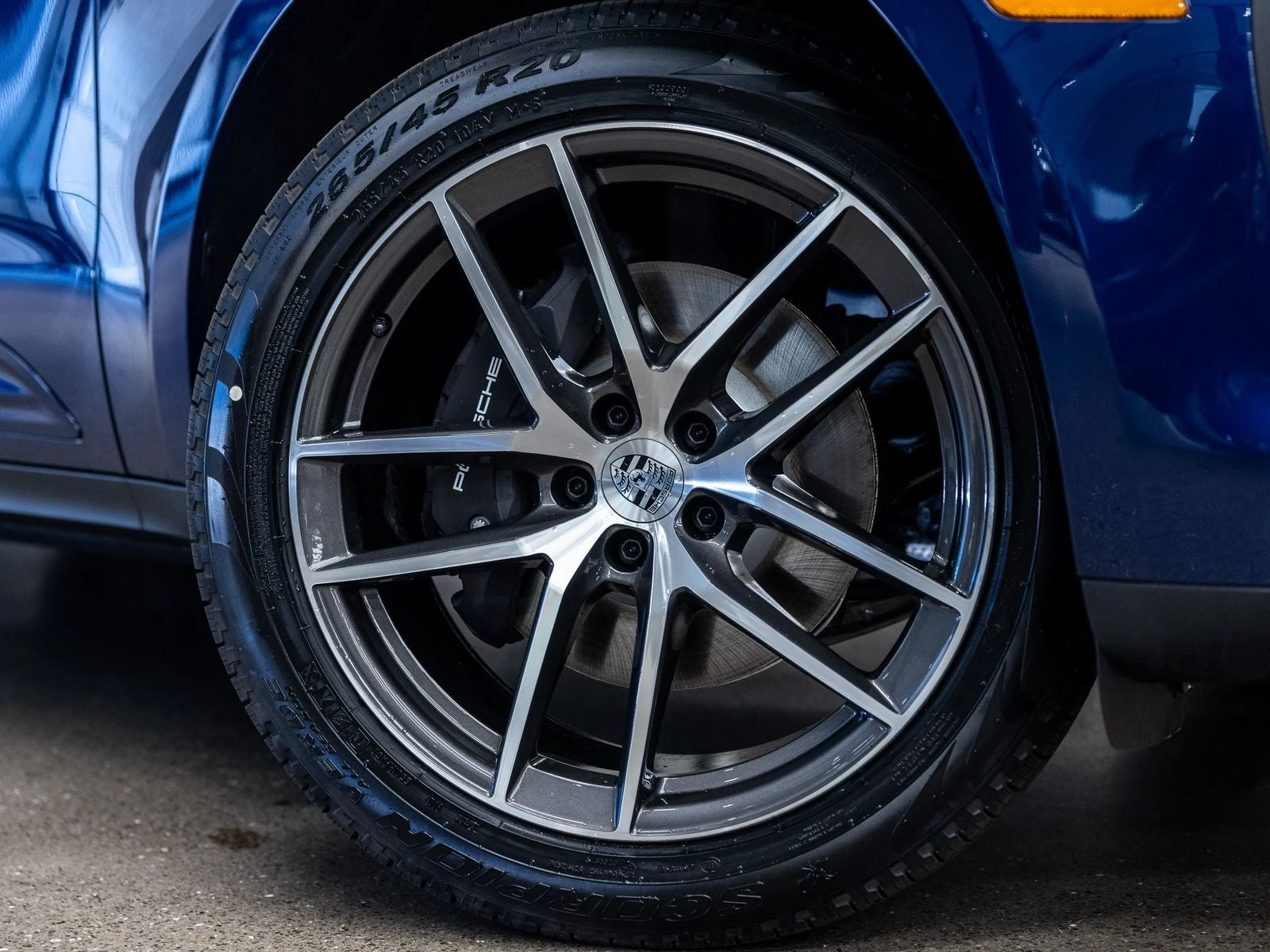 2026 Porsche Macan (95B), 19/20