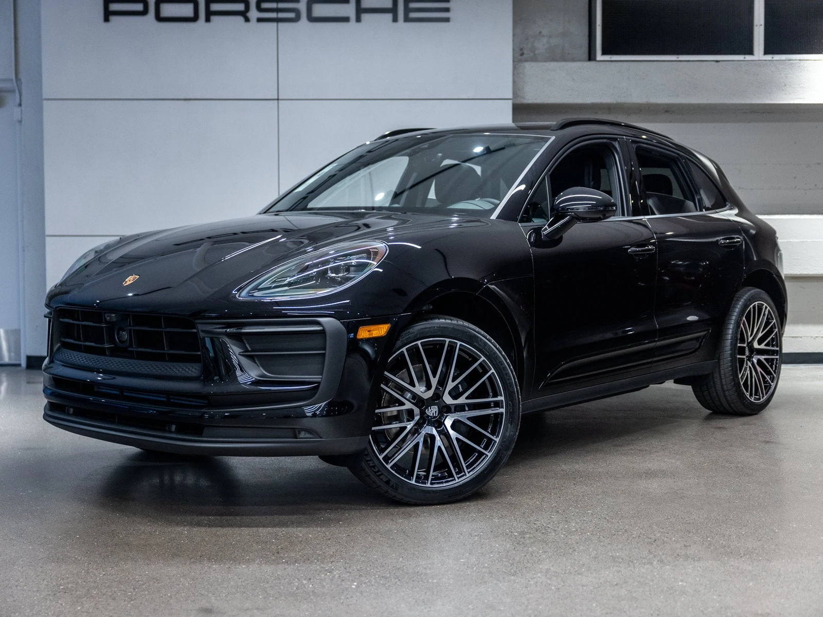 Porsche Macan (95B) · Jet Black Metallic · Indigo Auto Group