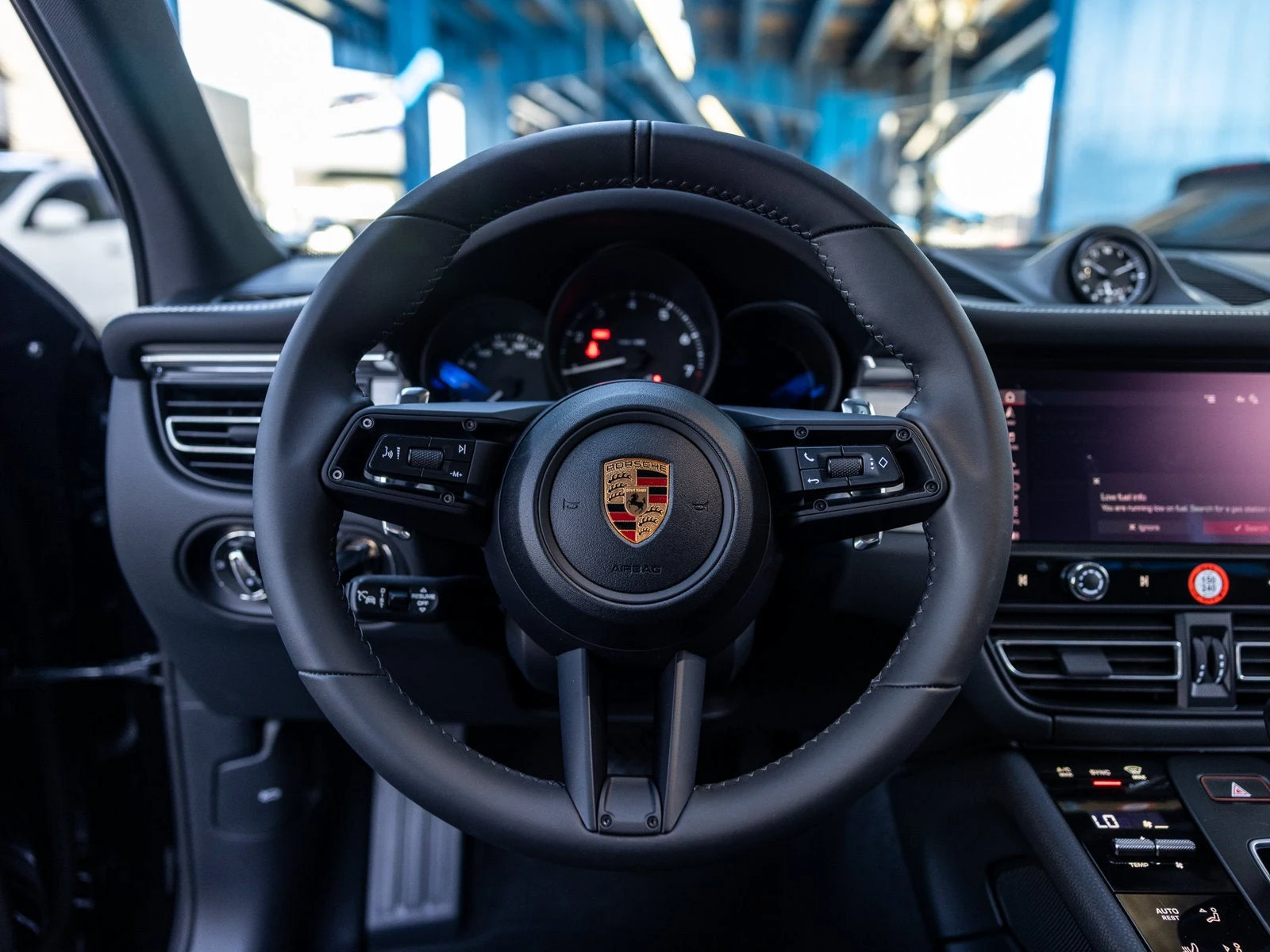 2026 Porsche Macan (95B), 6/20