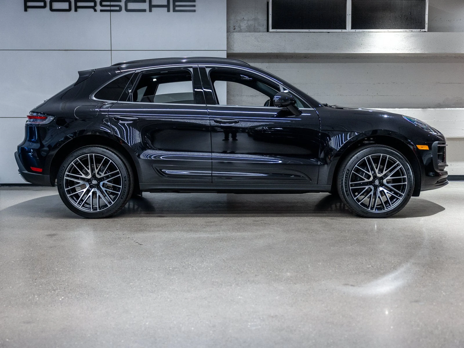 2026 Porsche Macan (95B), 9/20