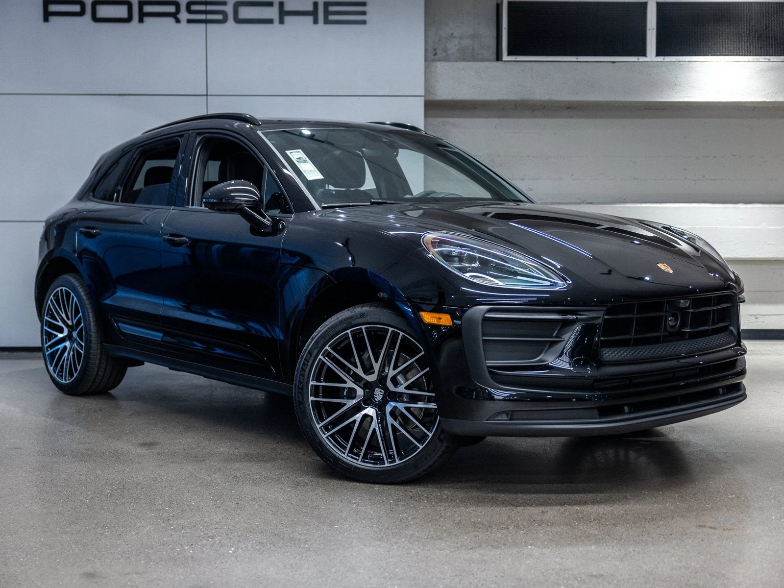 2026 Porsche Macan (95B), 10/20