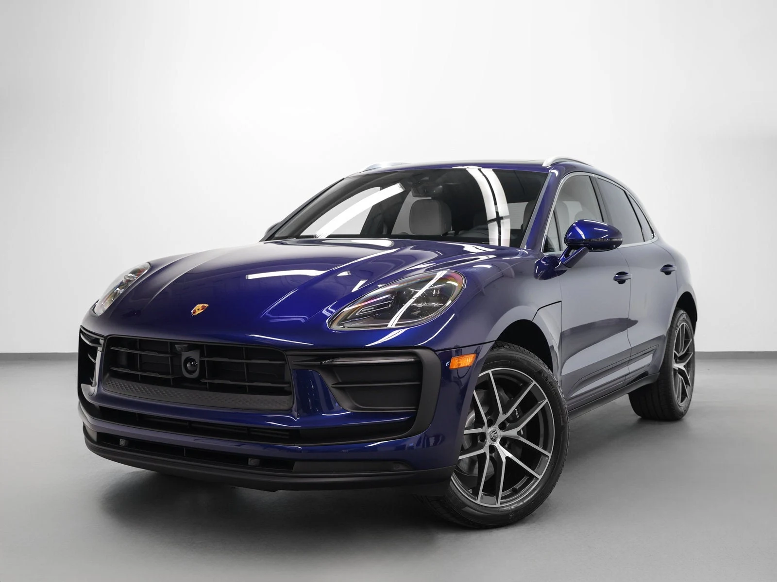 Porsche Macan (95B) · Gentian Blue Metallic · Indigo Auto Group