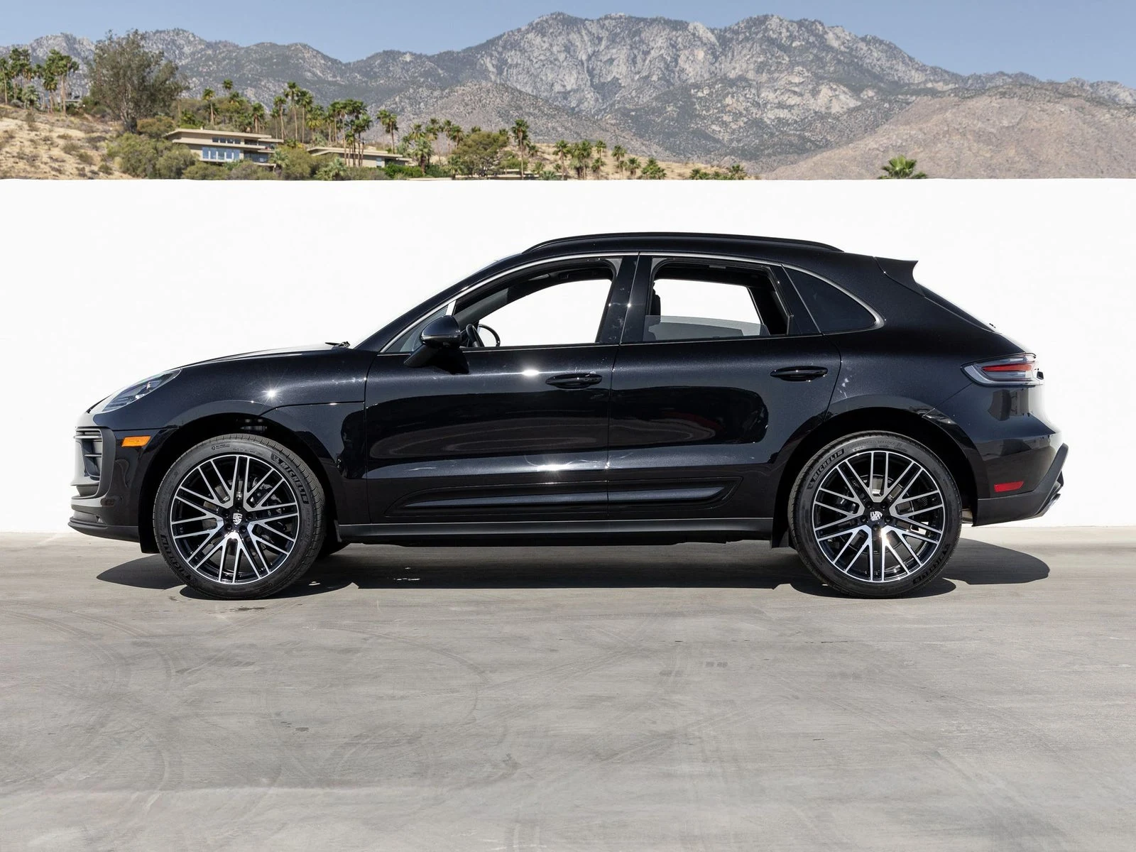 2026 Porsche Macan (95B), 2/20