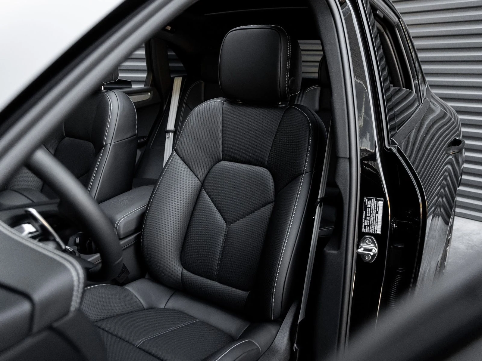 2026 Porsche Macan (95B), 5/20