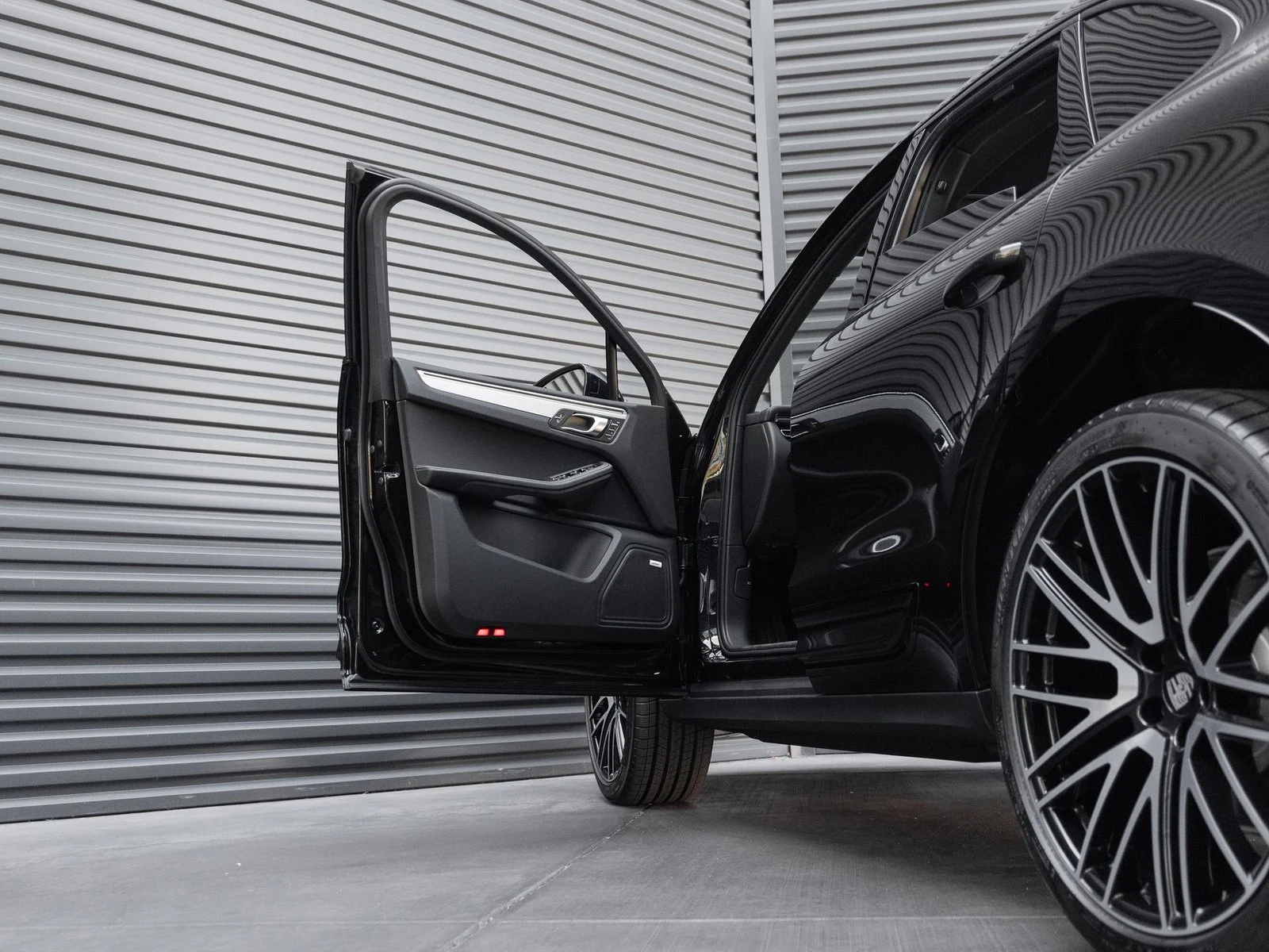 2026 Porsche Macan (95B), 13/20