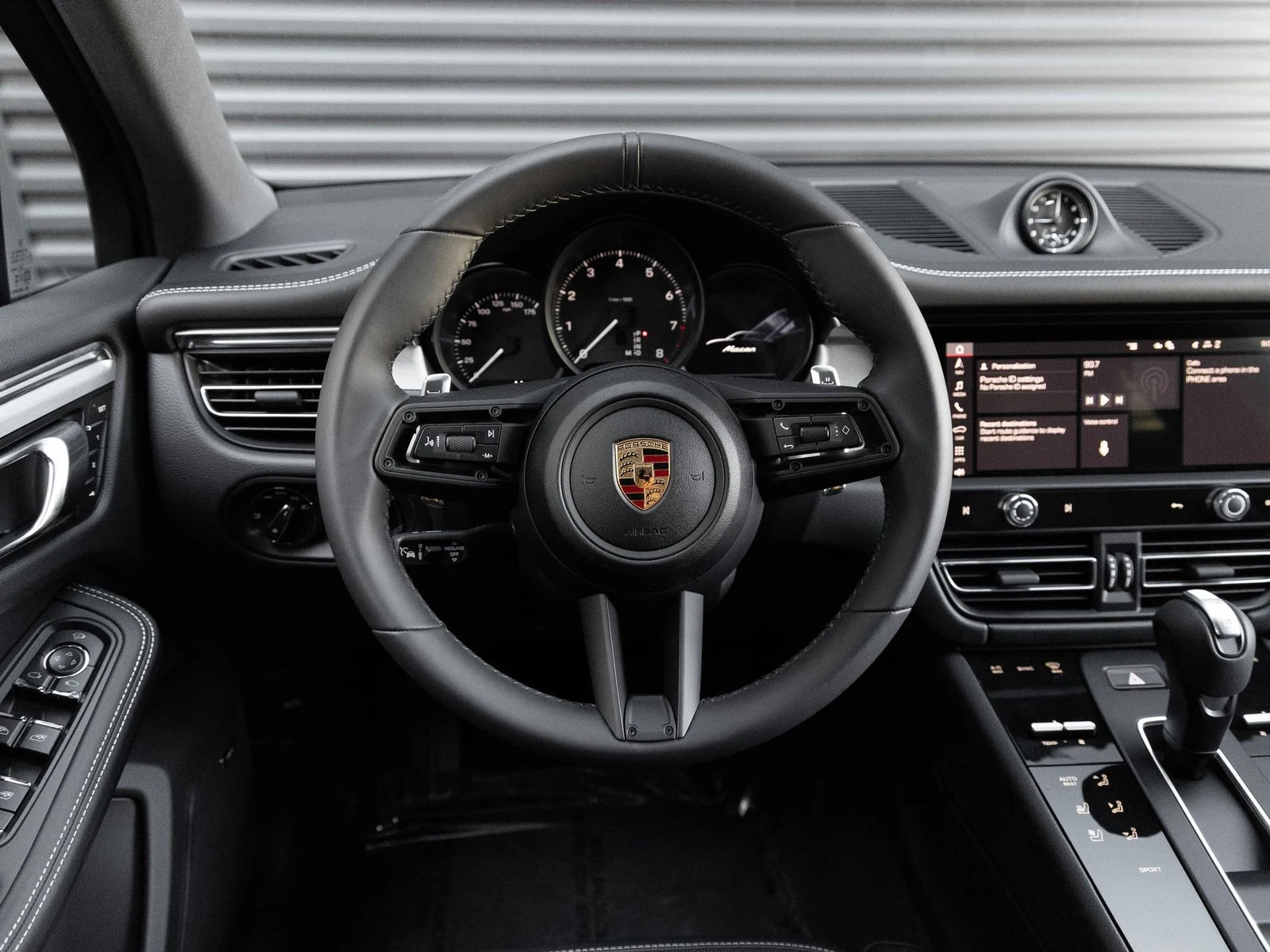 2026 Porsche Macan (95B), 17/20