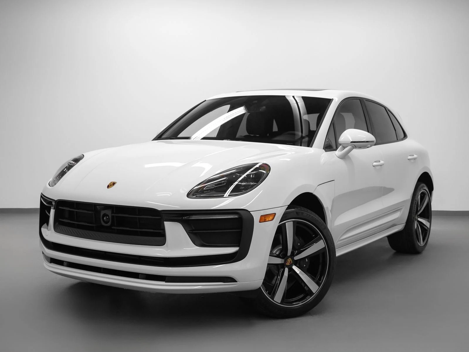 Porsche Macan (95B) · Carrara White Metallic · Indigo Auto Group