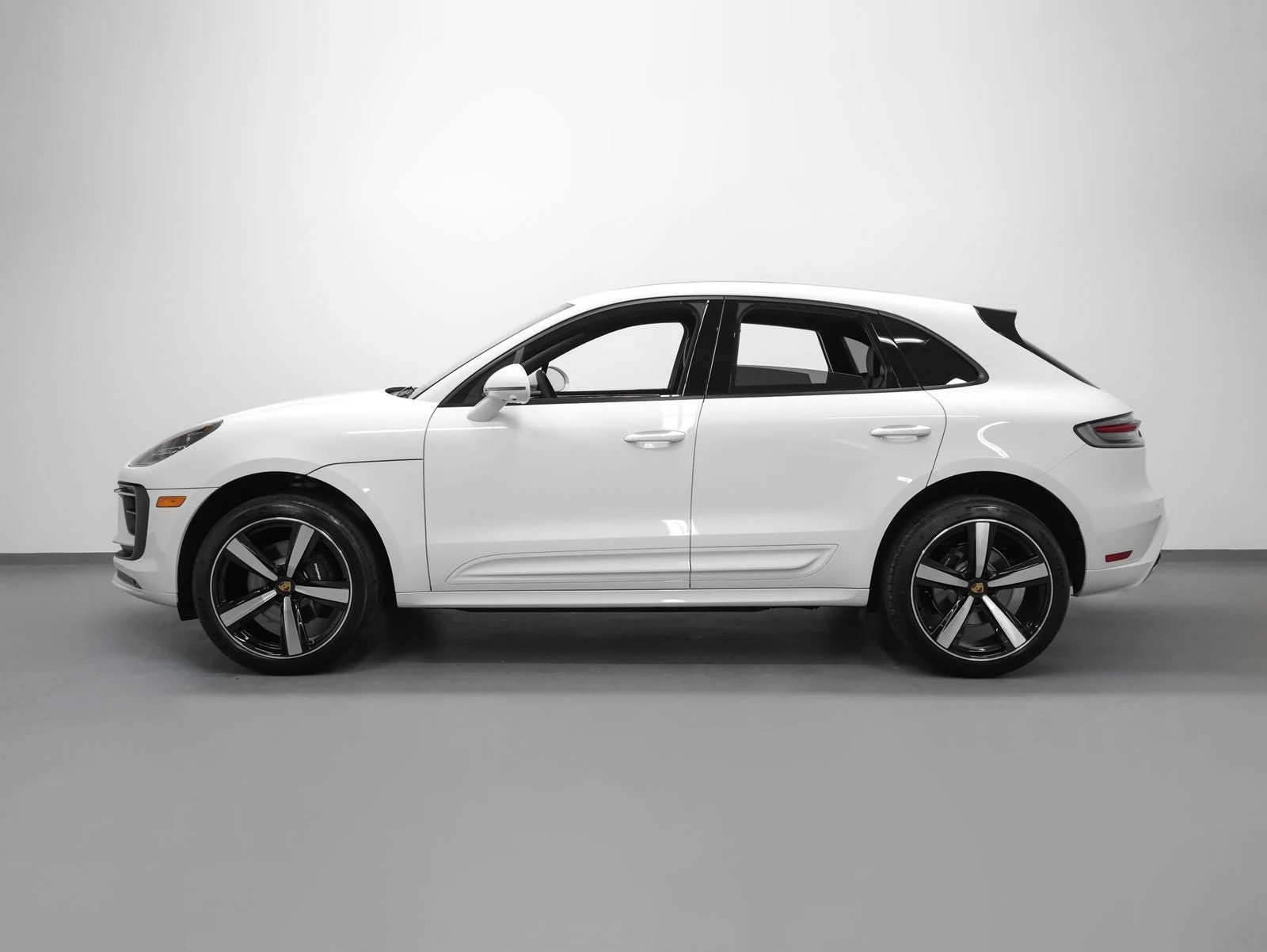 2026 Porsche Macan (95B), 2/20