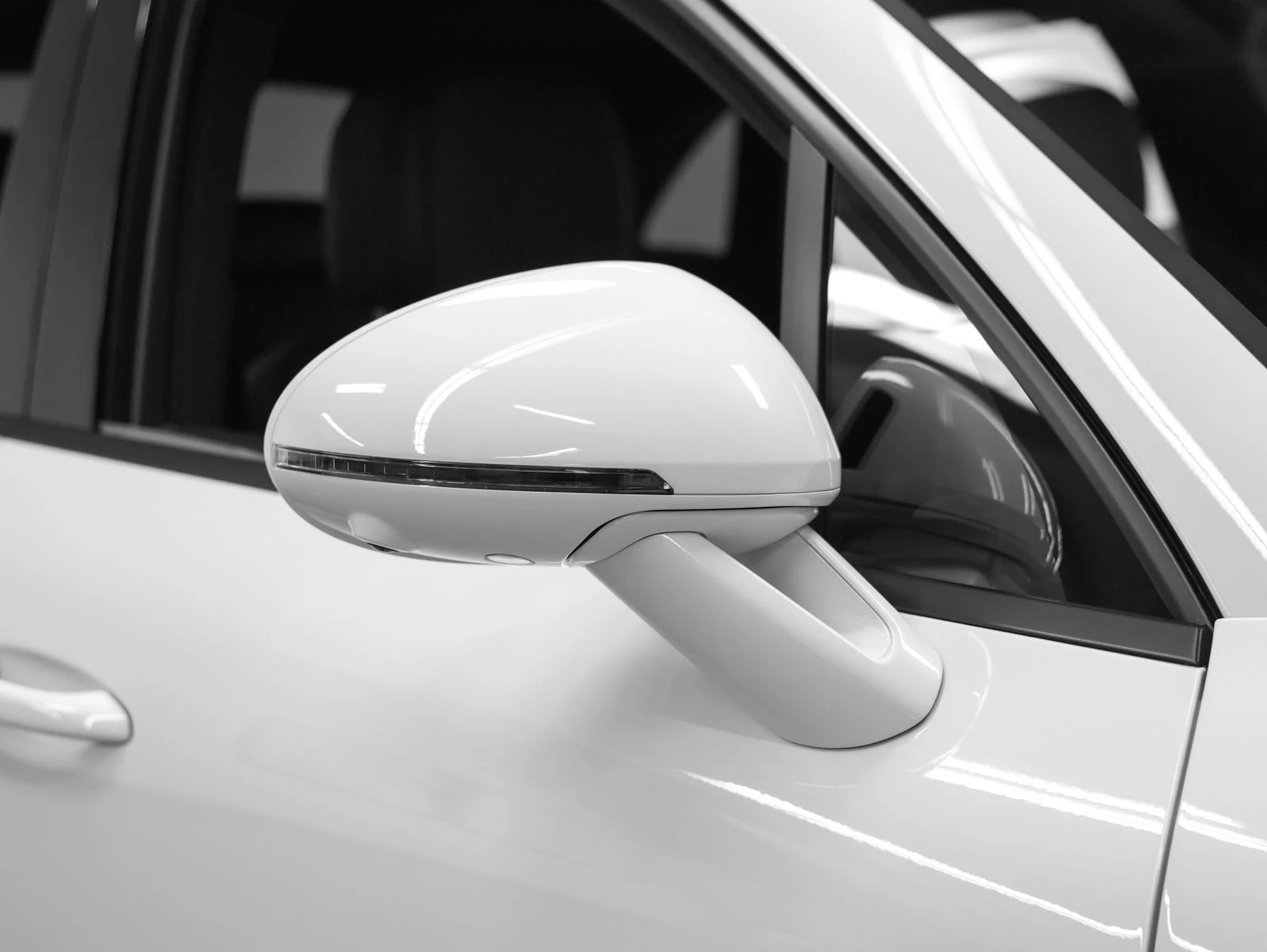 2026 Porsche Macan (95B), 13/20