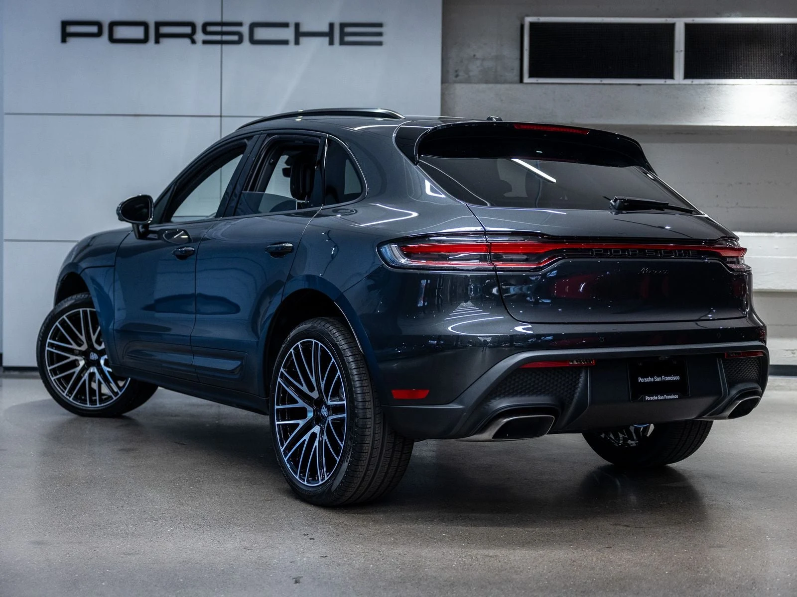 2026 Porsche Macan (95B), 3/20