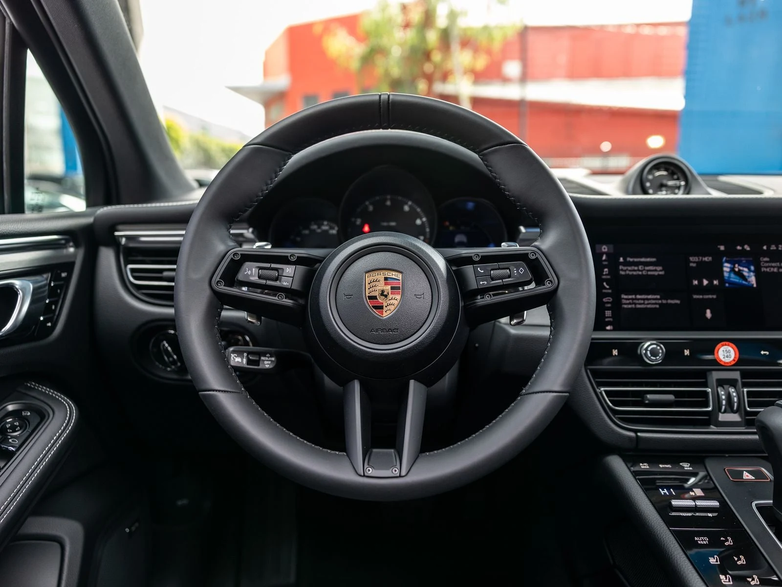 2026 Porsche Macan (95B), 6/20
