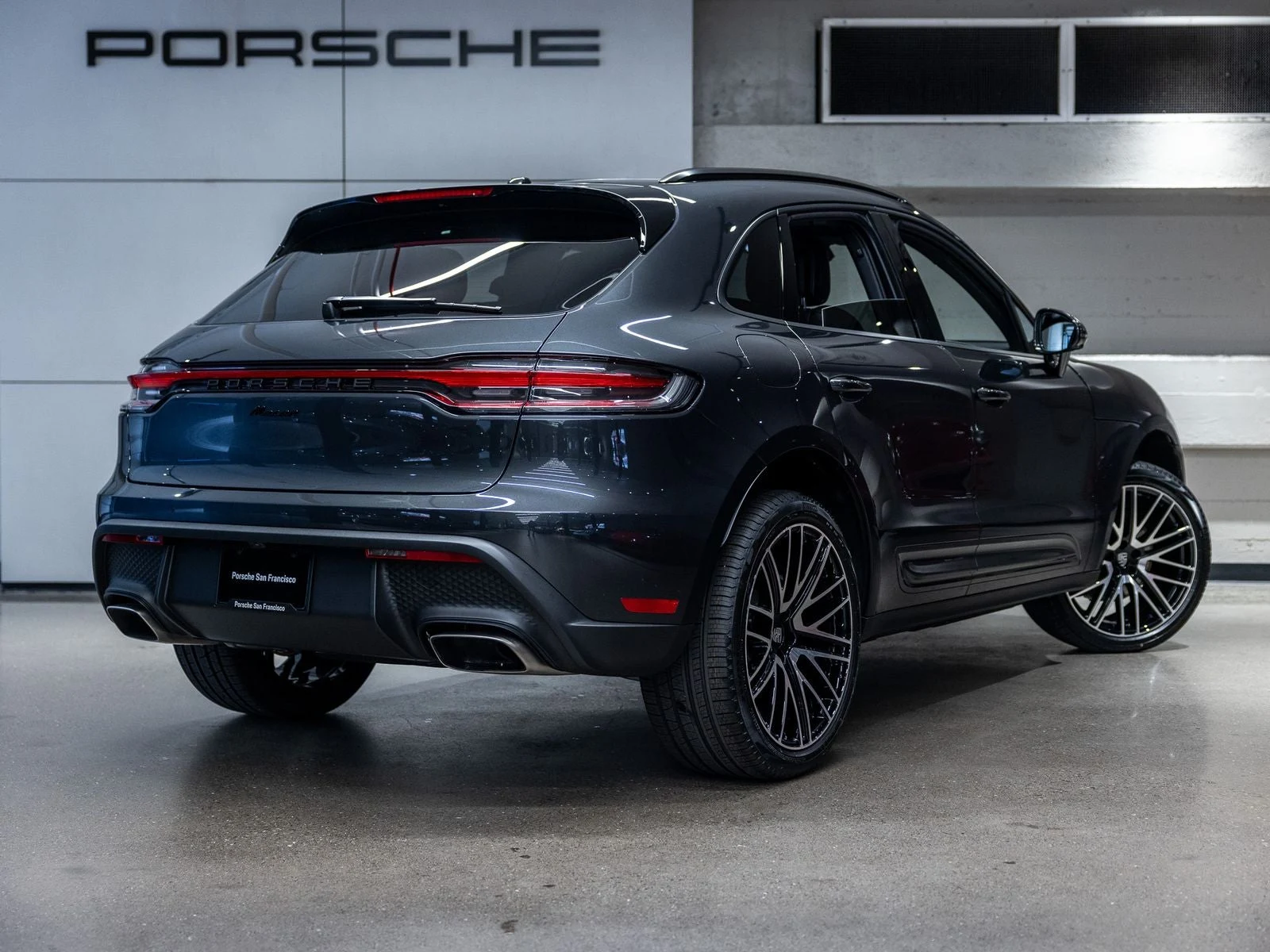 2026 Porsche Macan (95B), 8/20