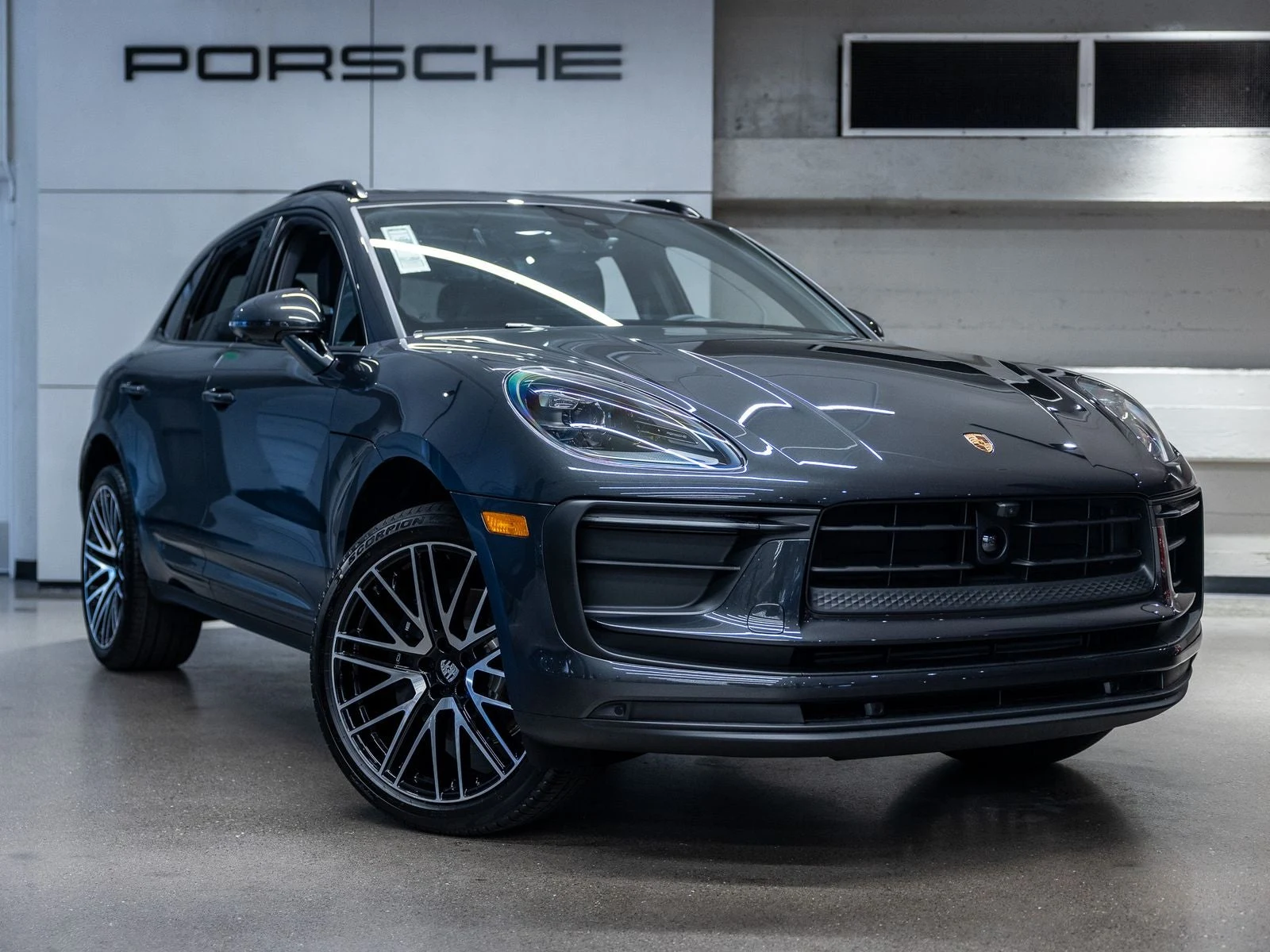 2026 Porsche Macan (95B), 10/20