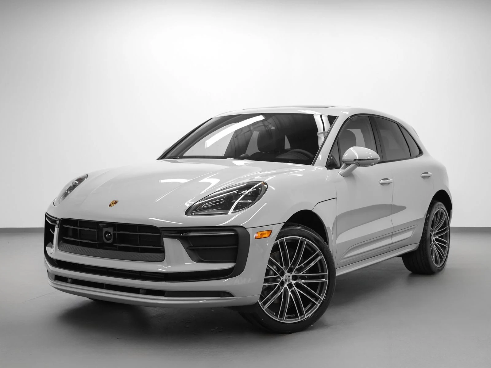 Porsche Macan (95B) · Chalk · Indigo Auto Group