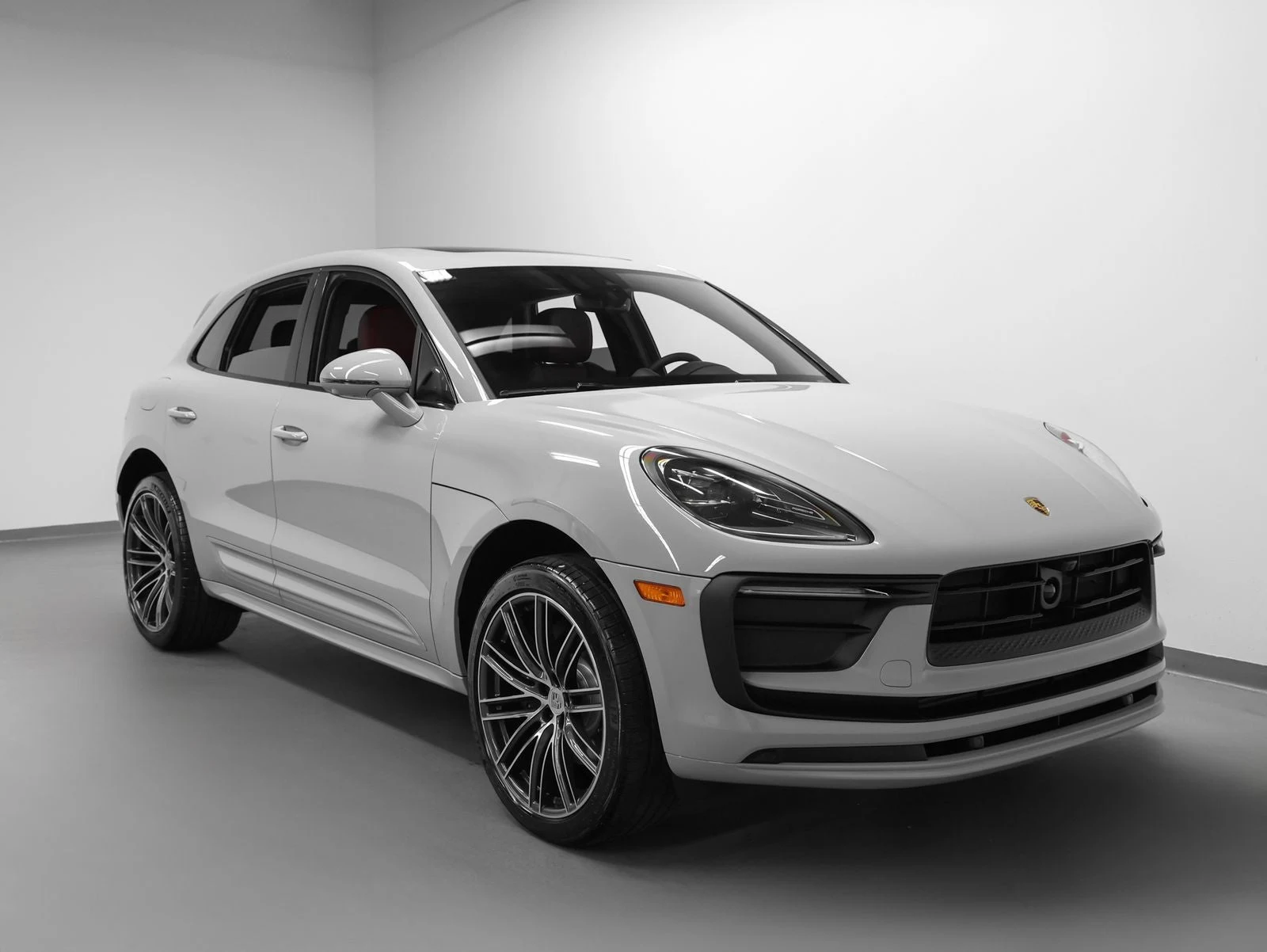 2026 Porsche Macan (95B), 9/20