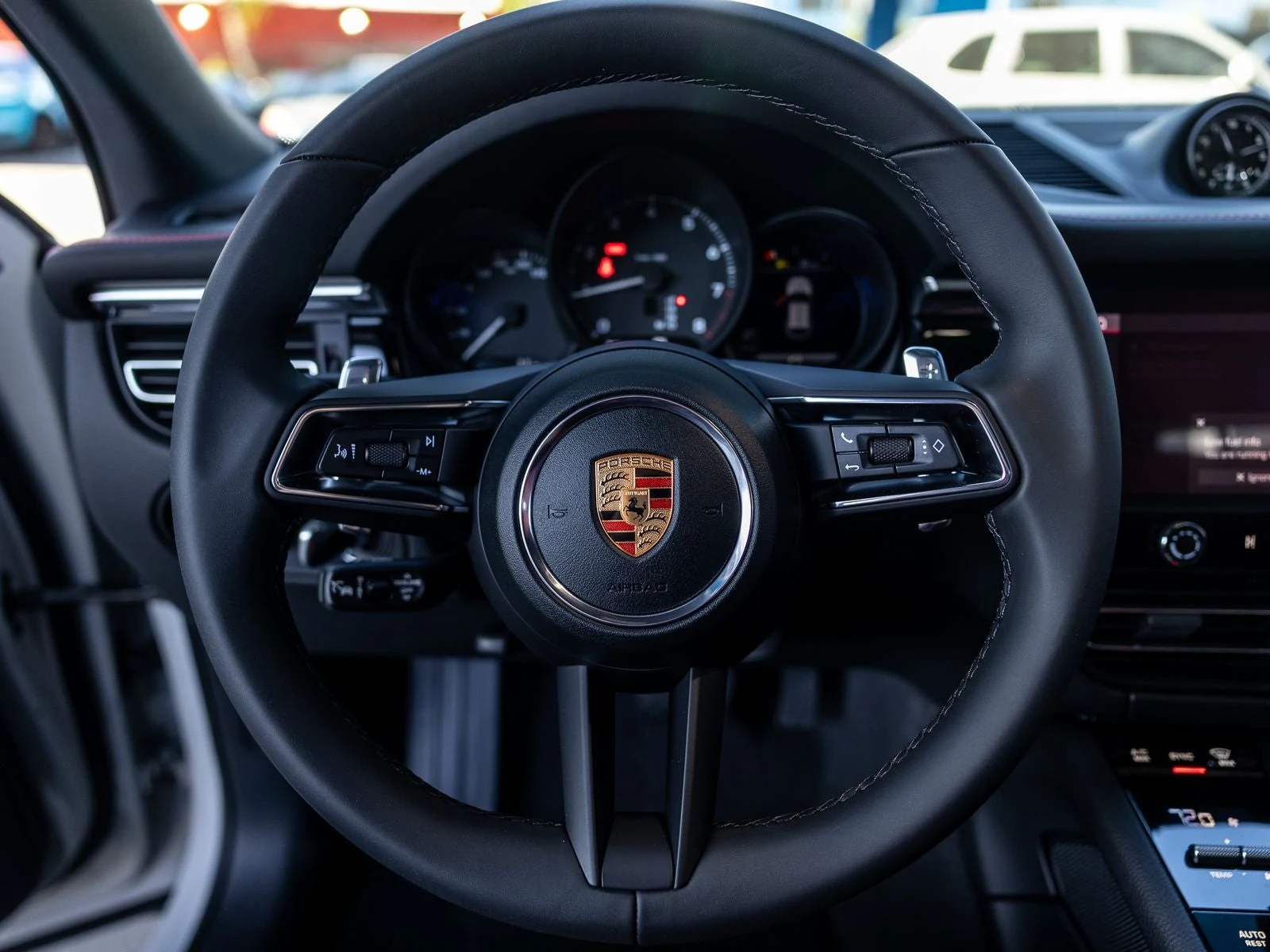 2026 Porsche Macan (95B), 6/20