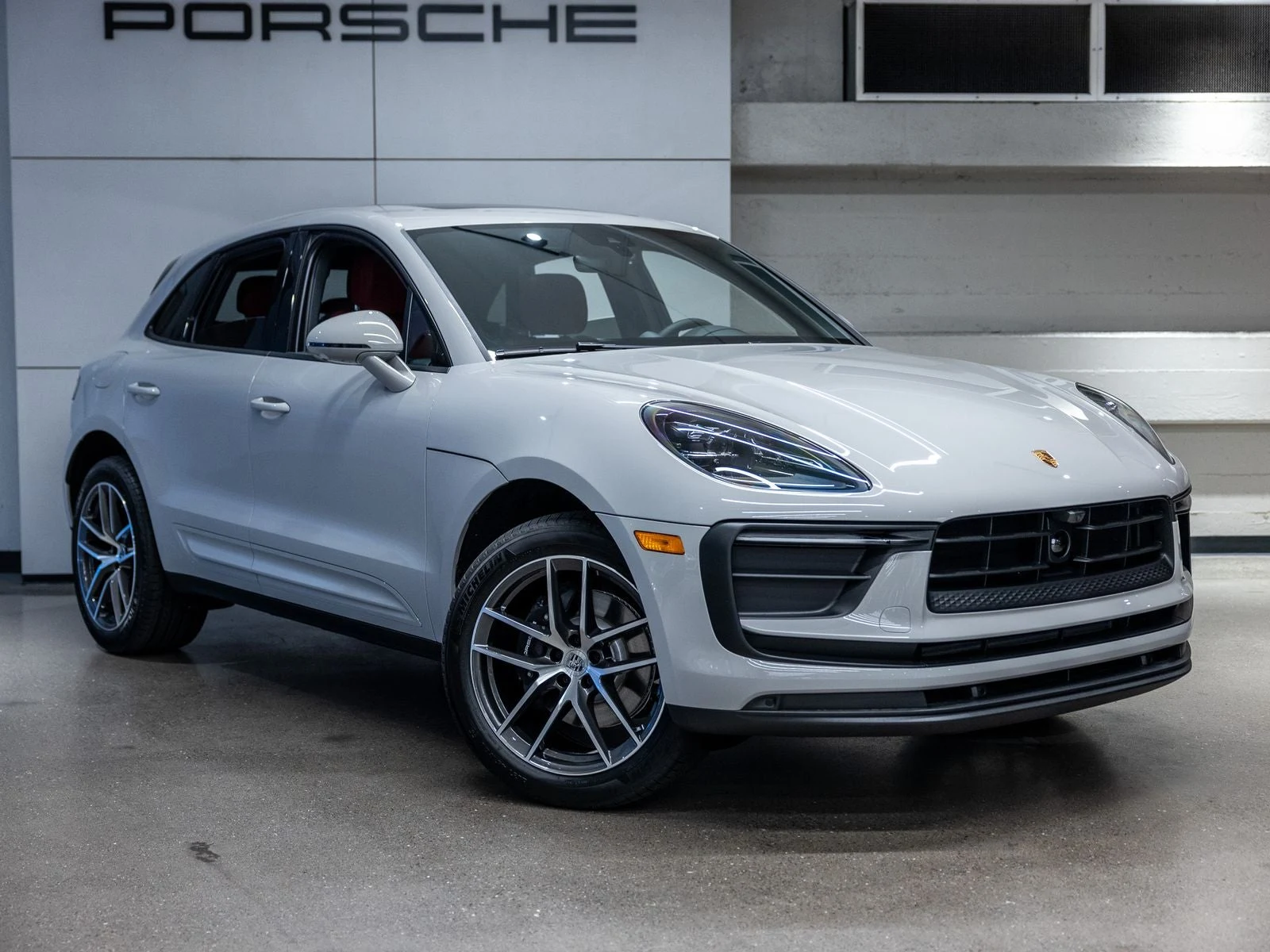 2026 Porsche Macan (95B), 10/20