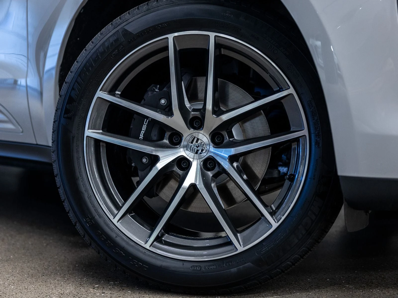2026 Porsche Macan (95B), 20/20