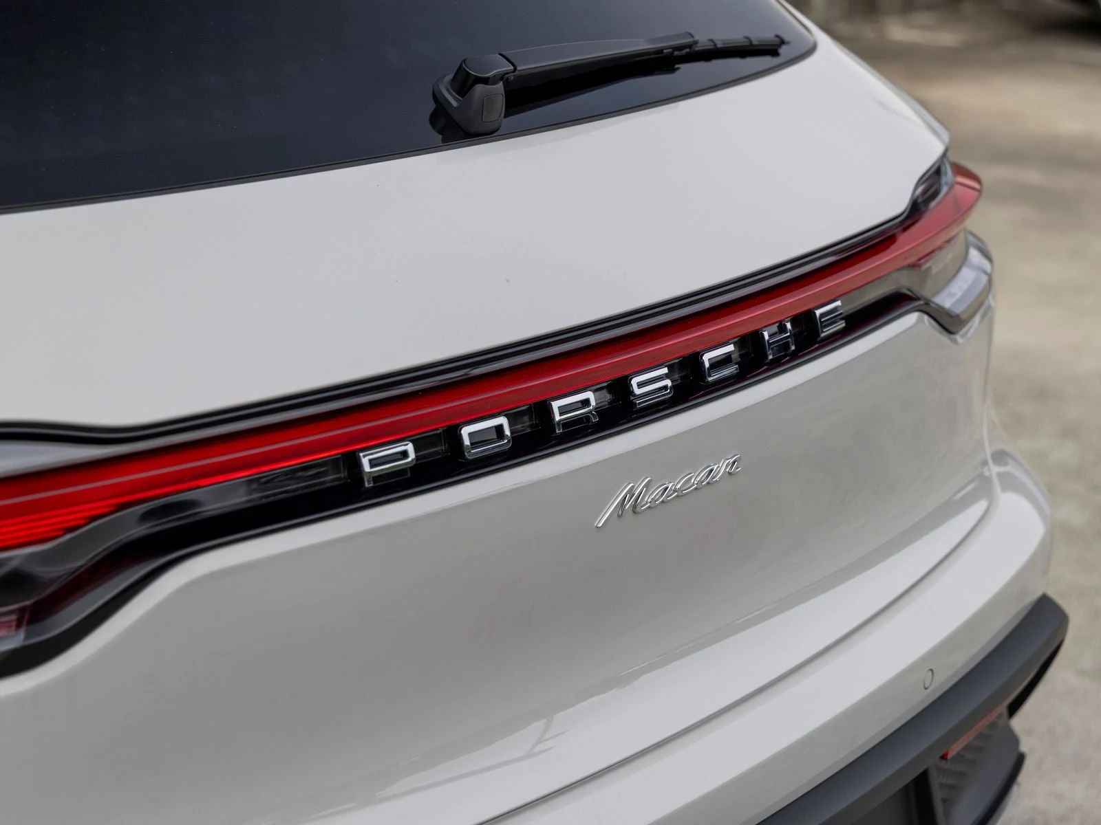 2026 Porsche Macan (95B), 19/20