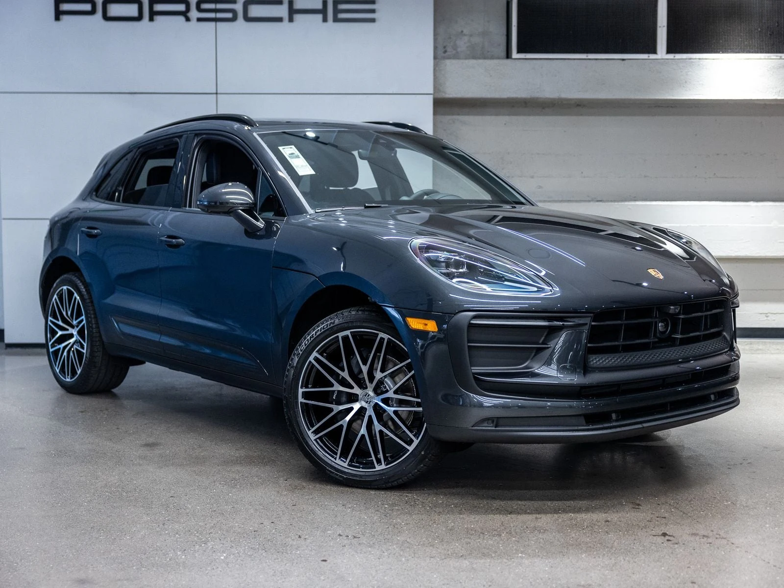 2026 Porsche Macan (95B), 10/20