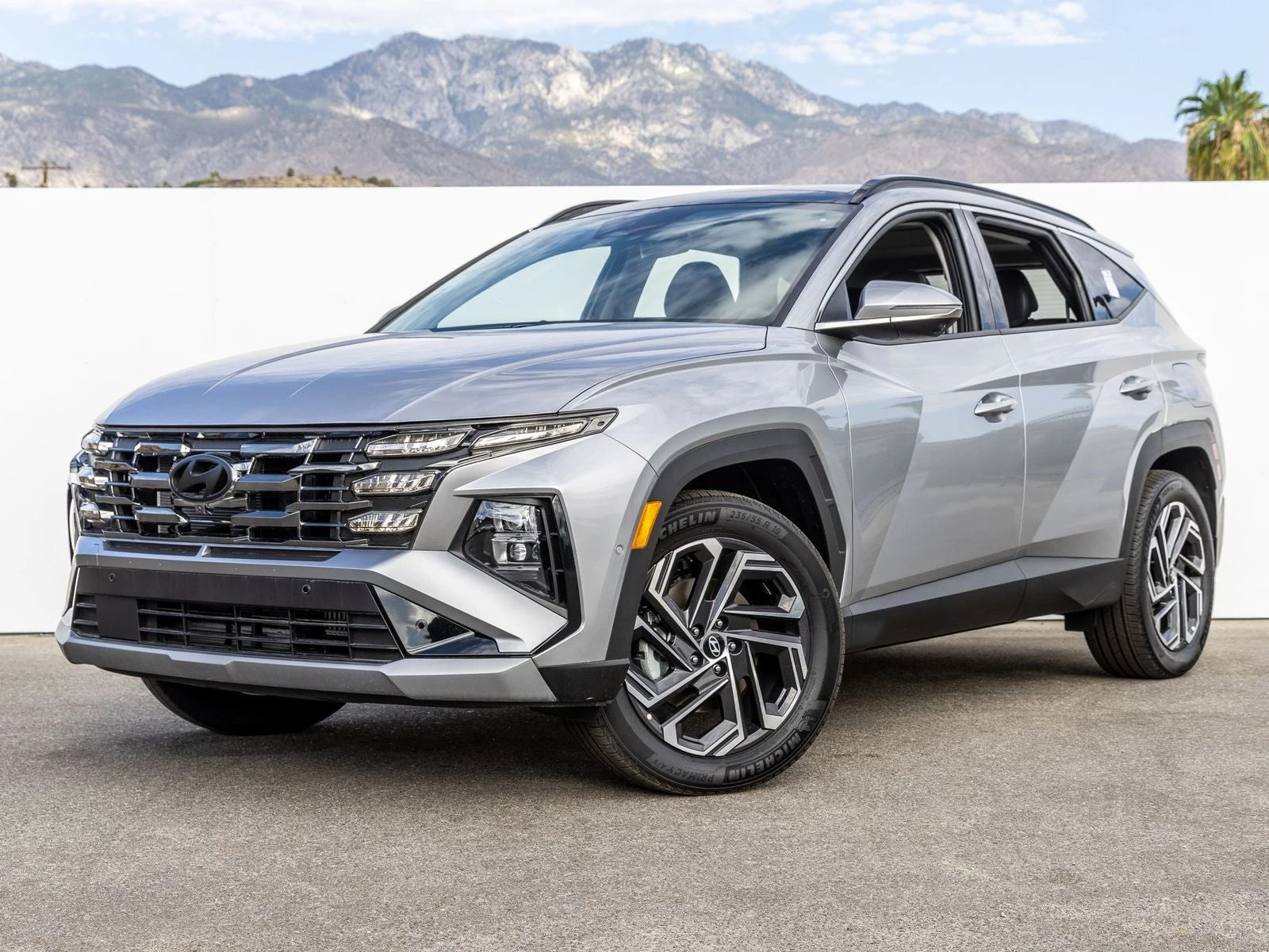 Hyundai Tucson Hybrid Limited (2025 Update) · Shimmering Silver · Indigo Auto Group
